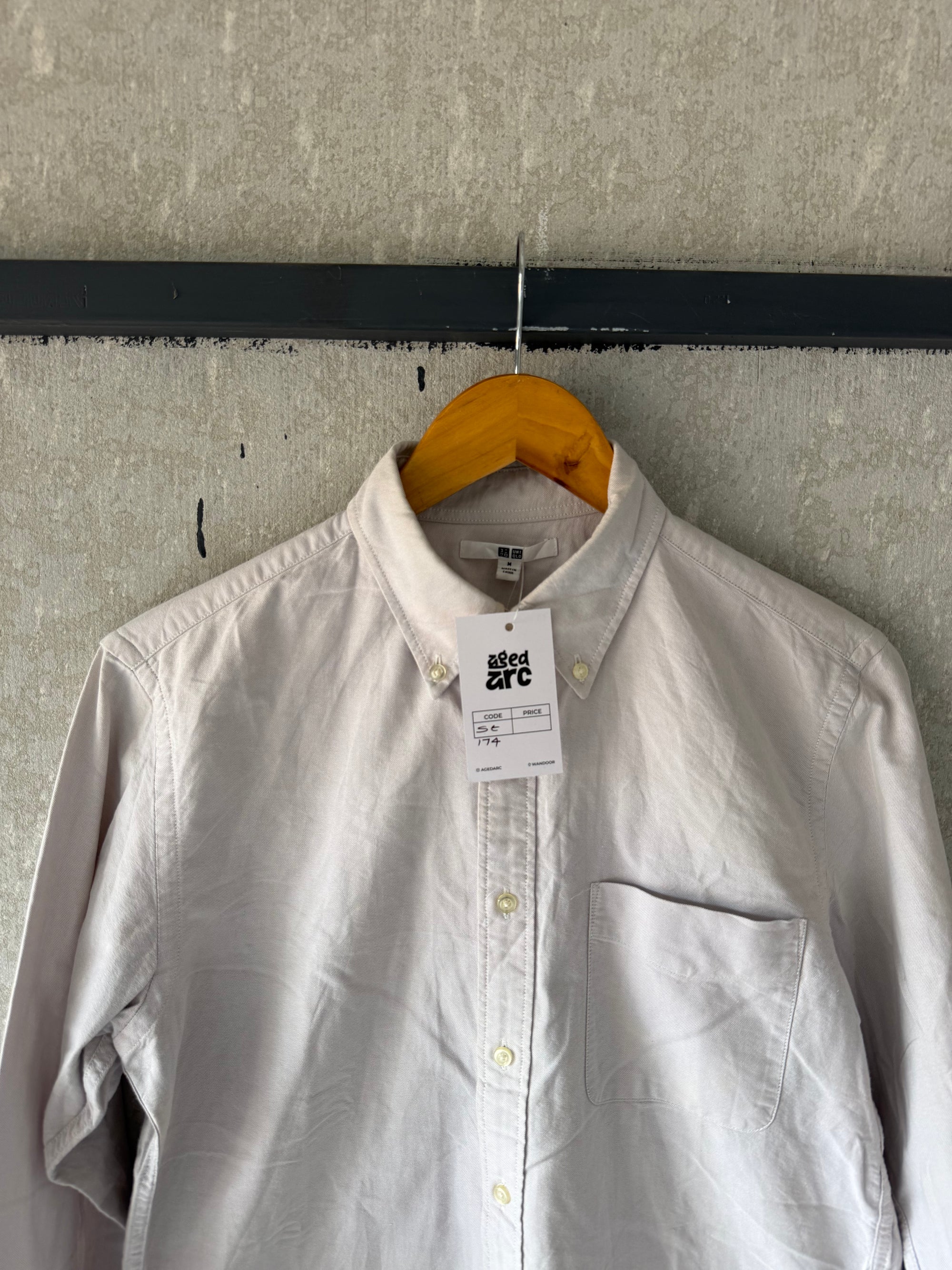 UNIQLO SHIRT ST174 - M