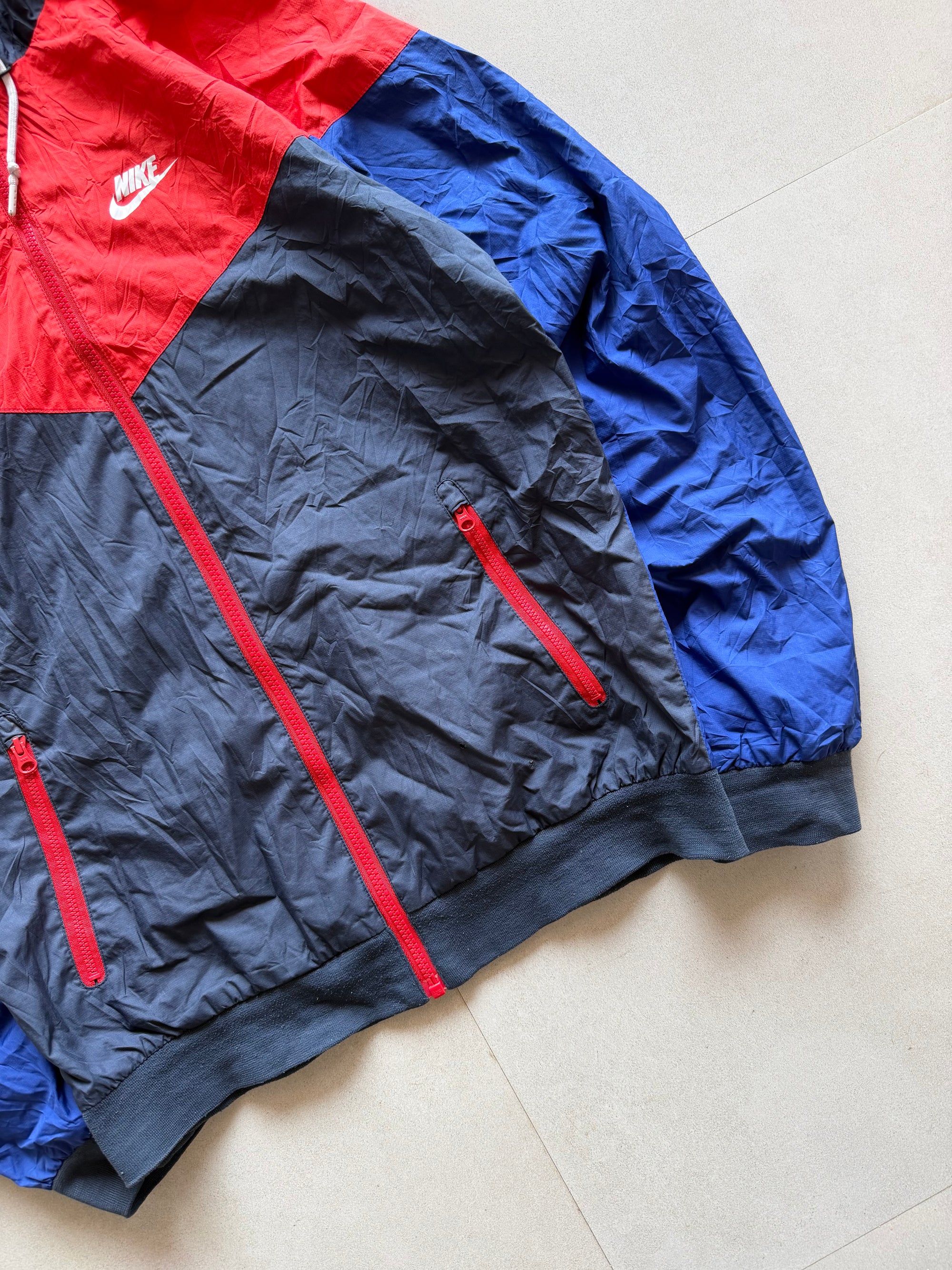 VINTAGE NIKE HOODED JACKET - M