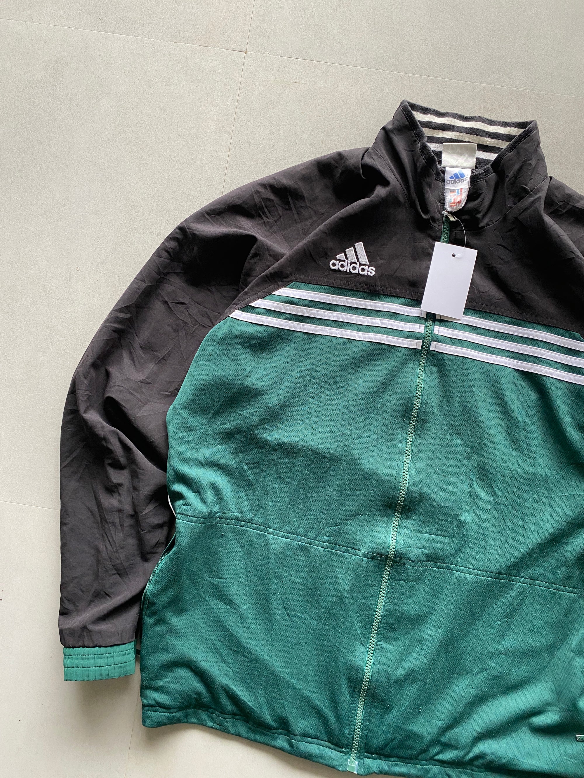 VINTAGE ADIDAS JACKET - XL