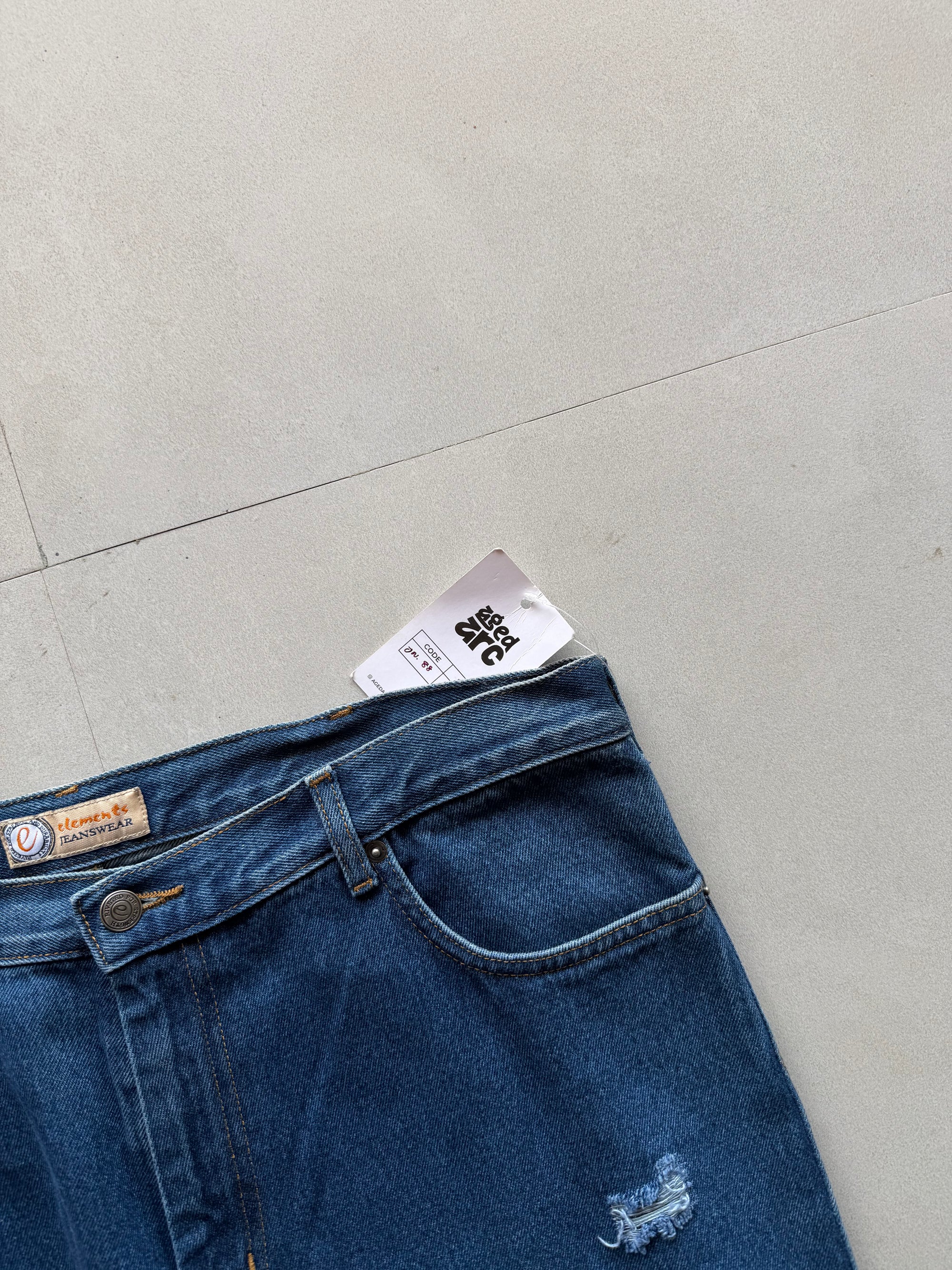 JN88 STRIGHT FIT DENIM - L
