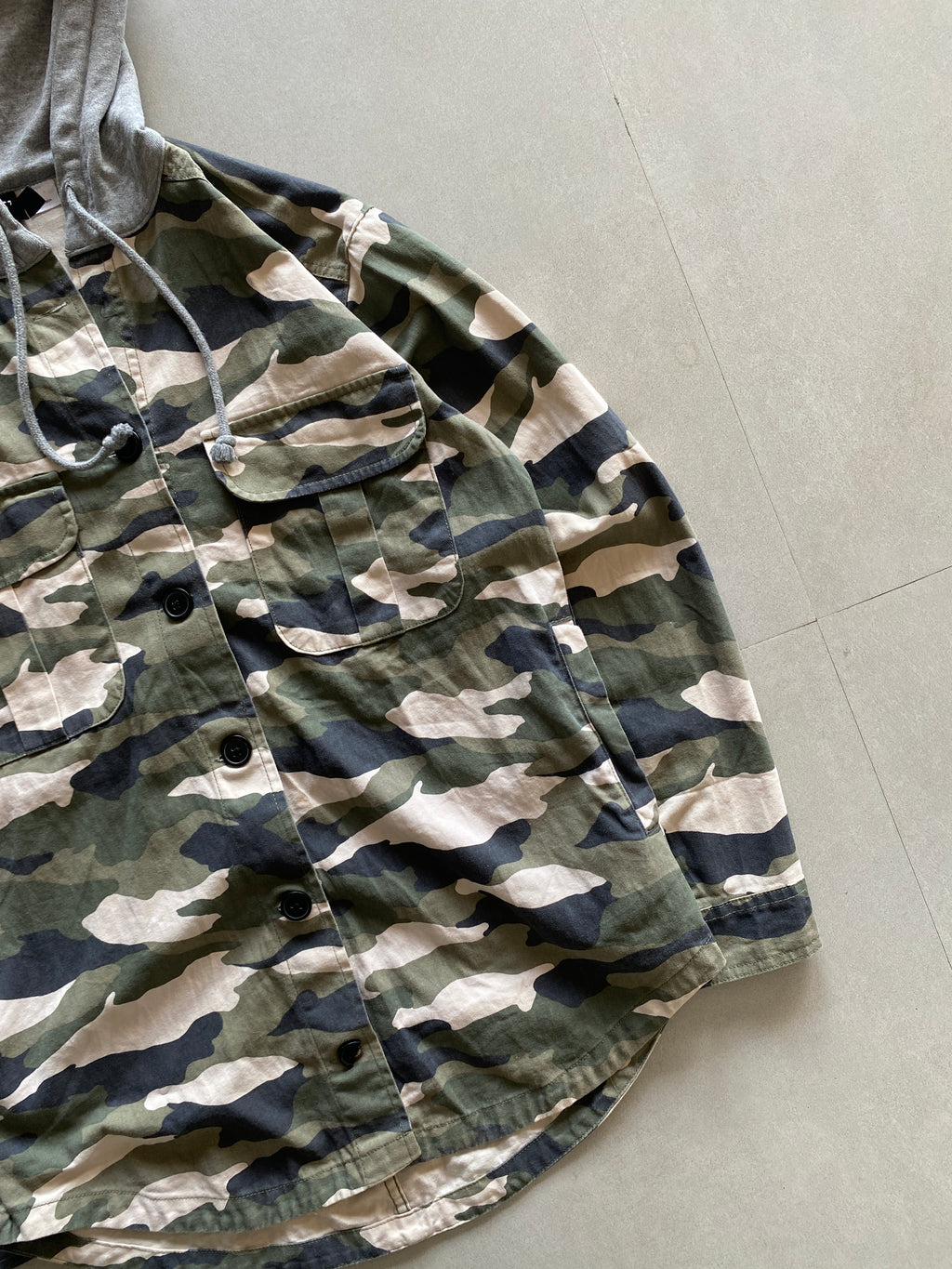 H&M CAMOUFLAGE HOODED JACKET - S