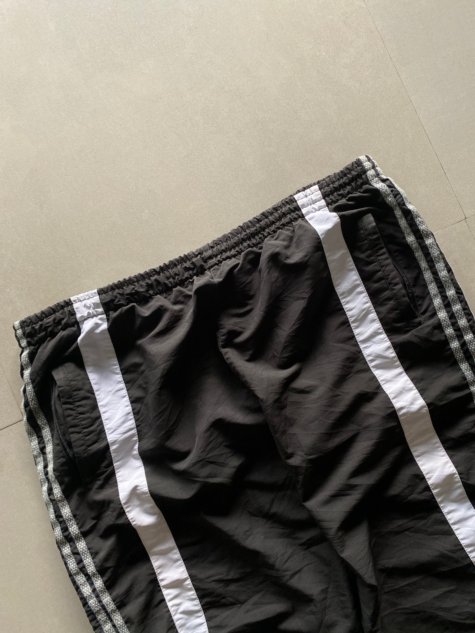 VINTAGE ADIDAS STRIPED TRACK PANT - XL