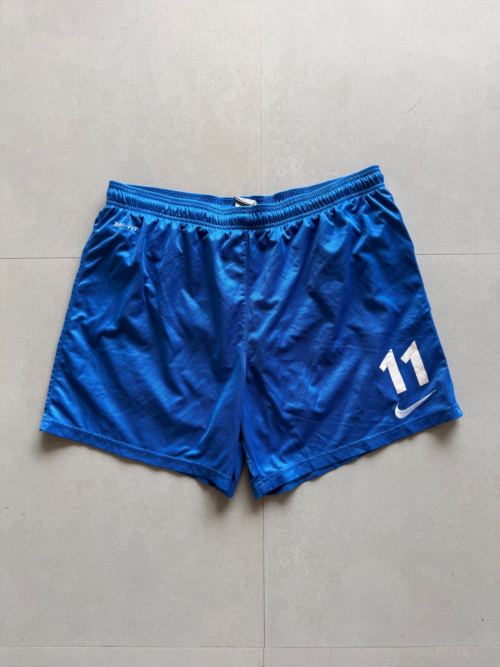 NIKE SHORTS - M