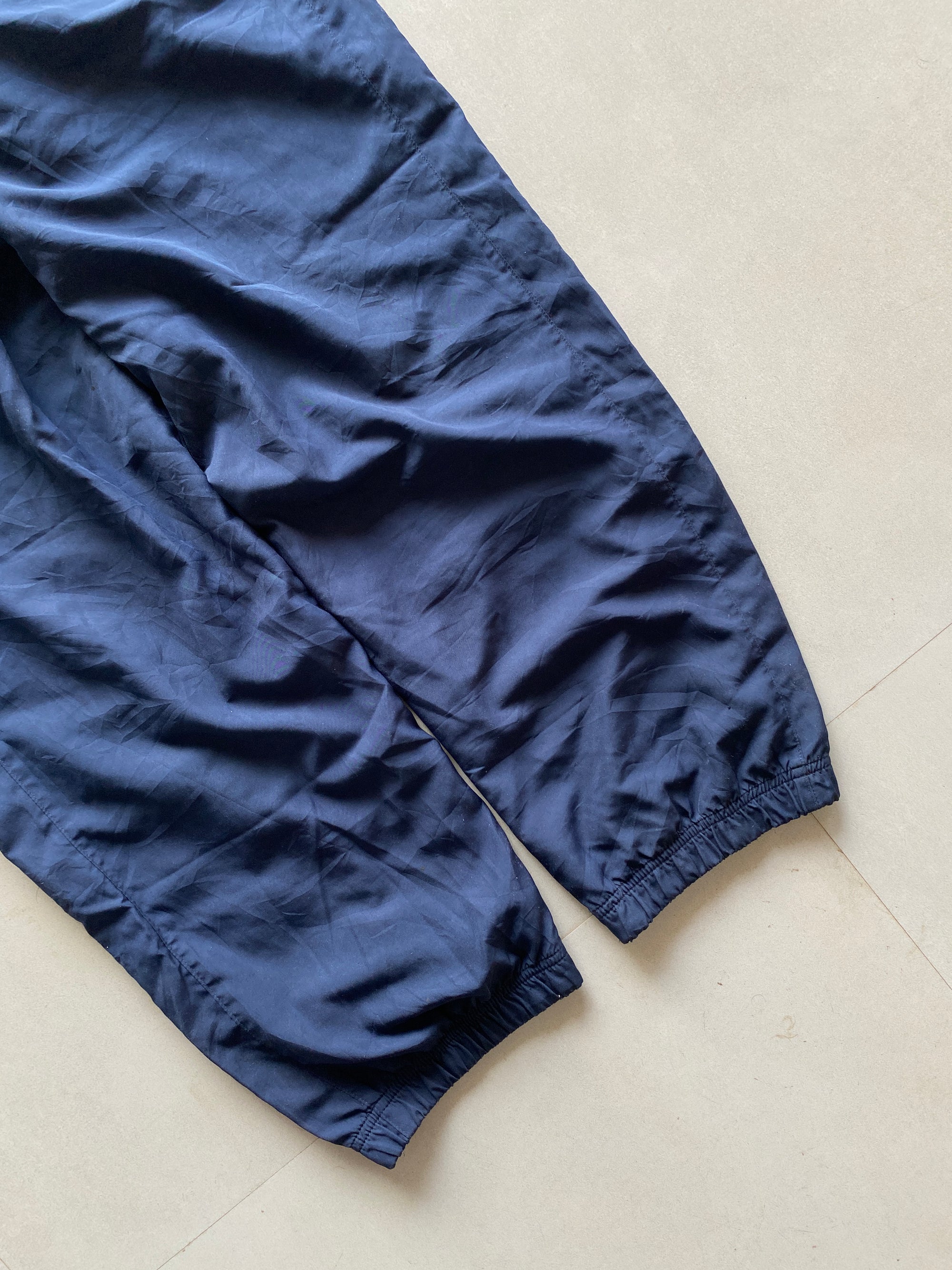 VINTAGE NIKE TRACK PANT - M