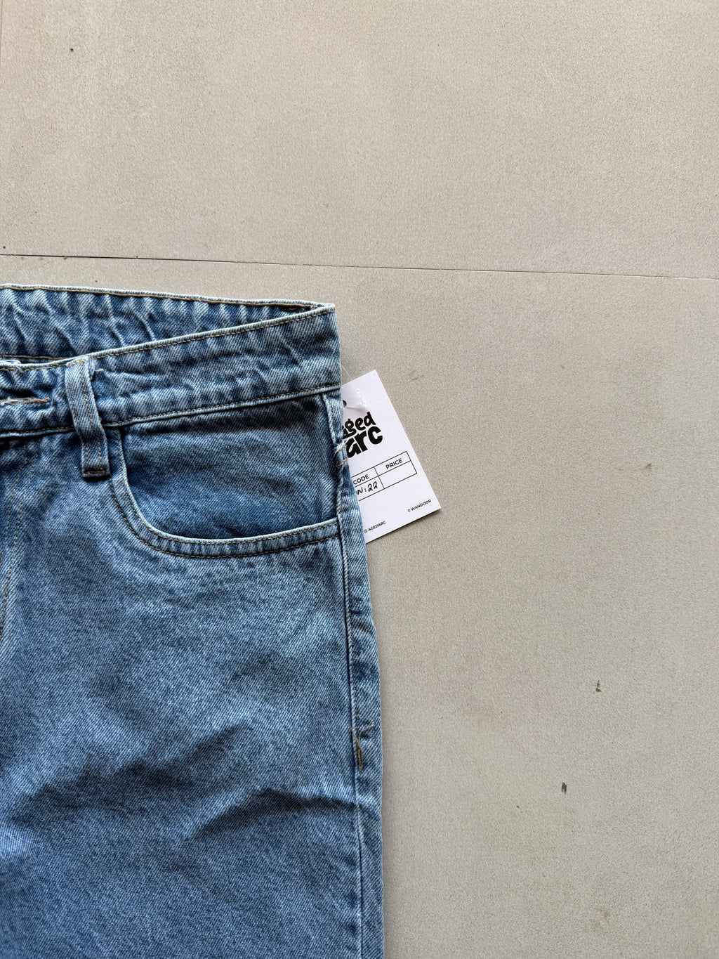 DN22 REGULAR FIT DENIM - M
