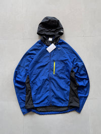 NIKE HOODED JACKET - M