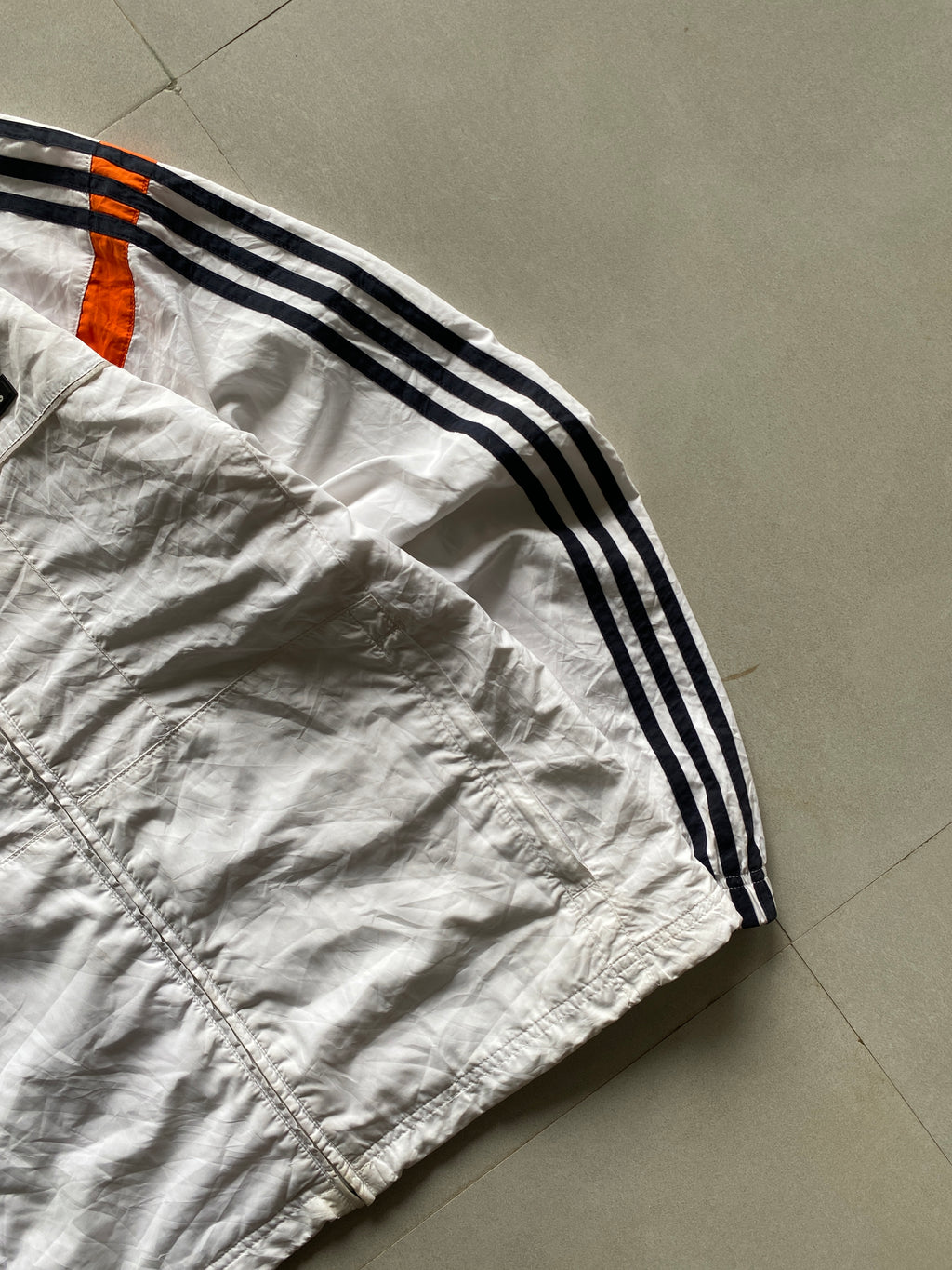 VINTAGE ADIDAS STRIPED JACKET - M