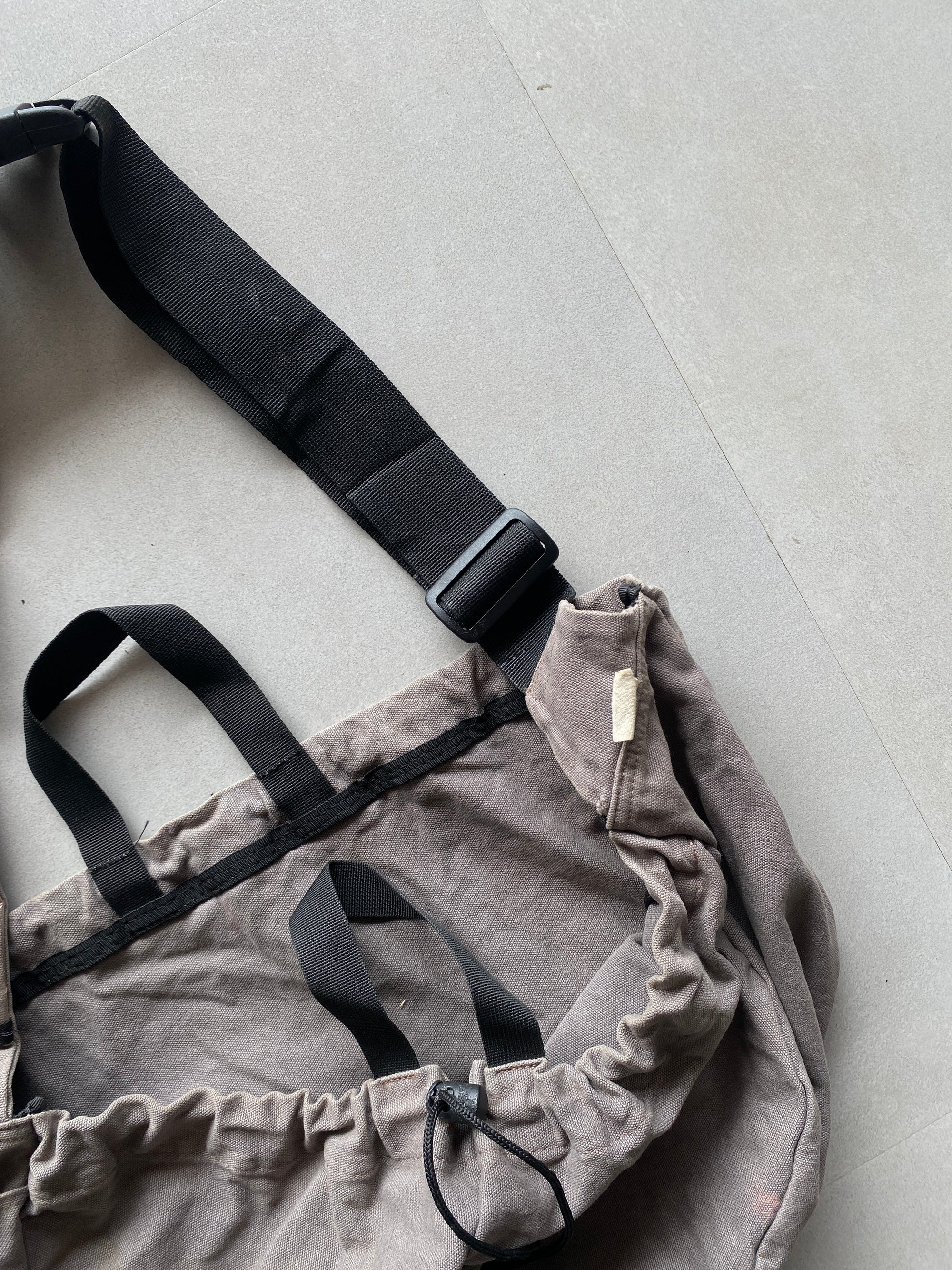 KOREAN SLING BAG