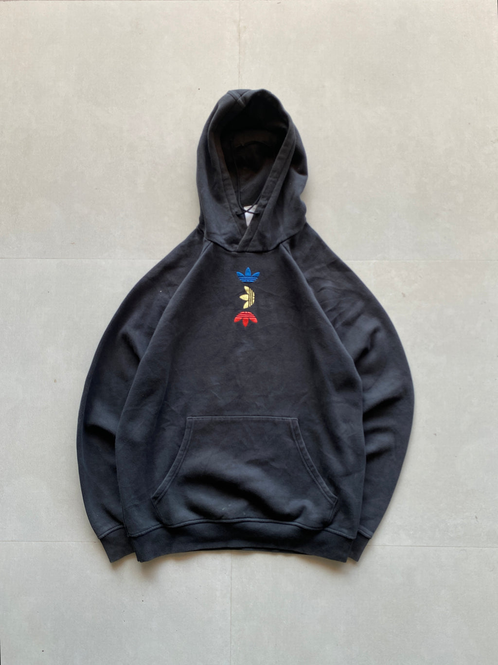 ADIDAS ORGINALS MULTI LOGO HOODIE - L