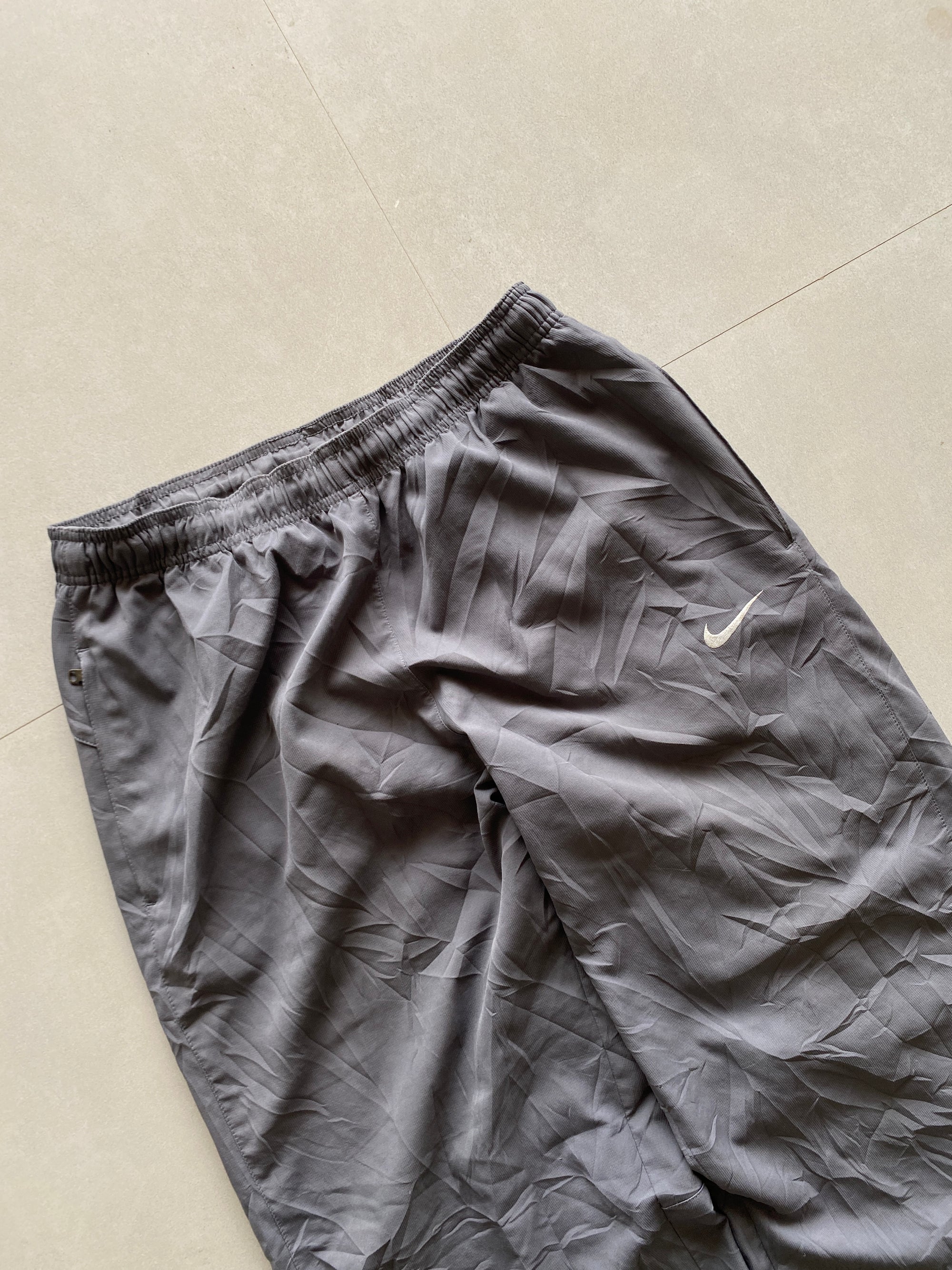 NIKE TOTAL 90 BAGGY TRACK PANT - M