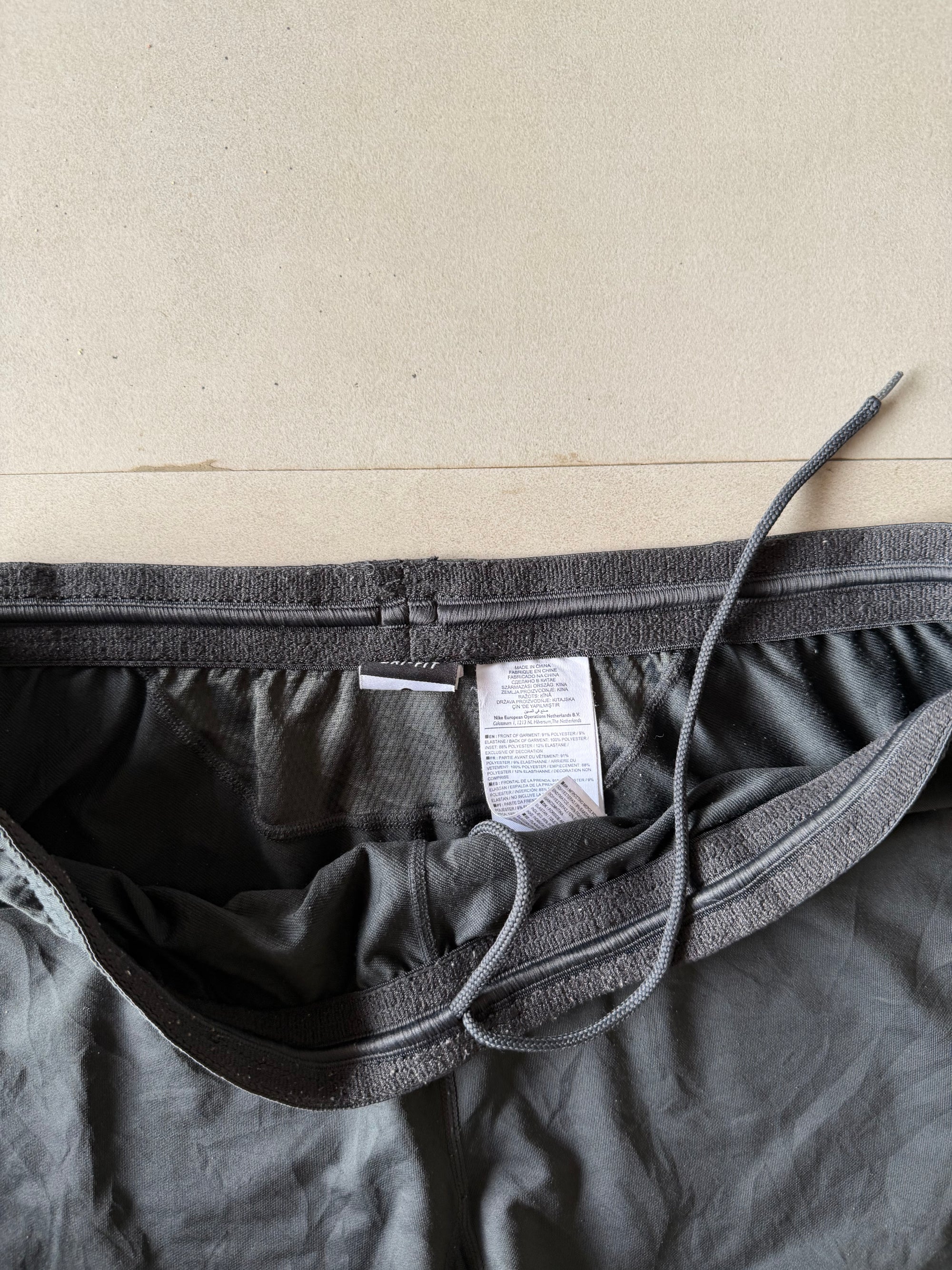 NIKE NETHERLANDS SHORTS - L