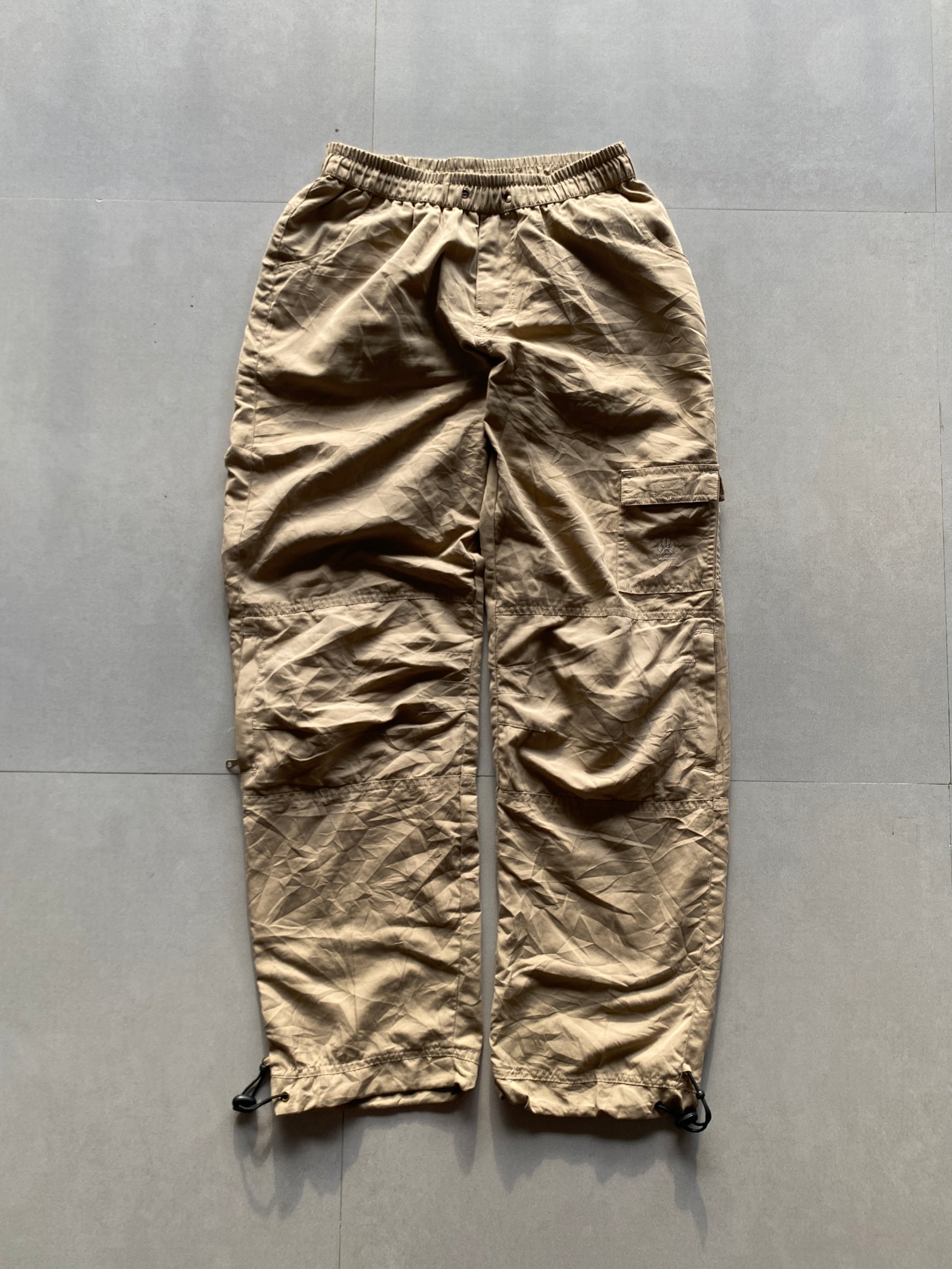 GAUPA TRACK PANT - M