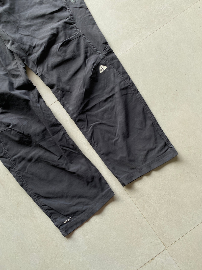 NIKE ACG TREKKING PANT - XL