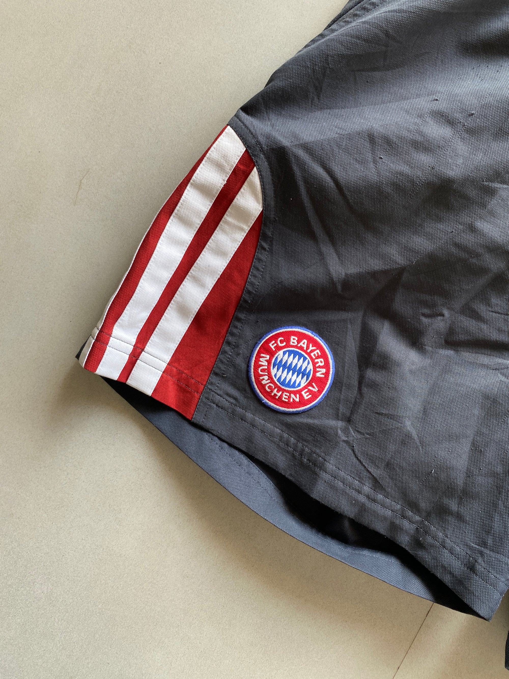 2004 BAYERN MUNICH SHORTS - M