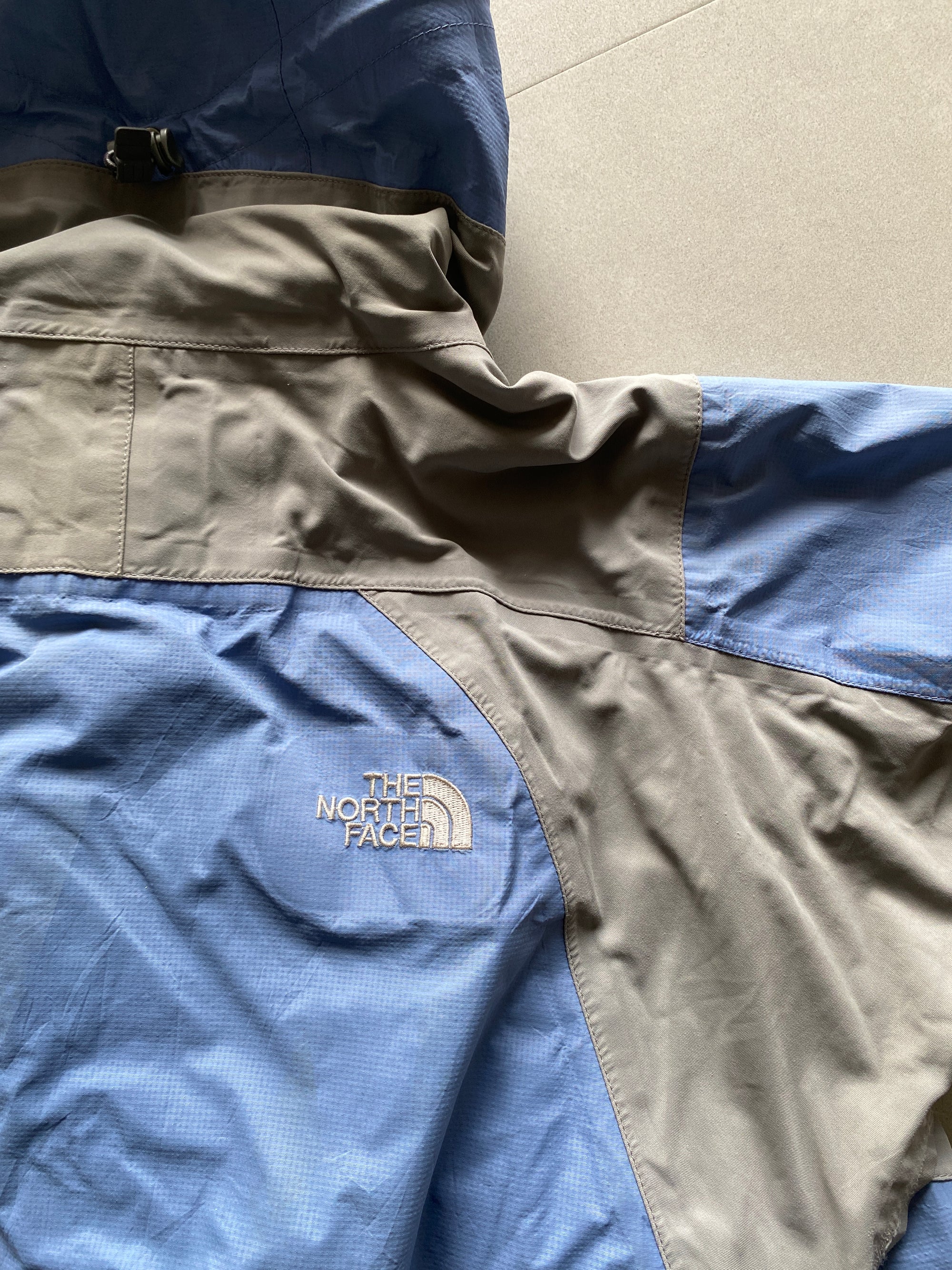 THE NORTH FACE HYVENT JACKET - L