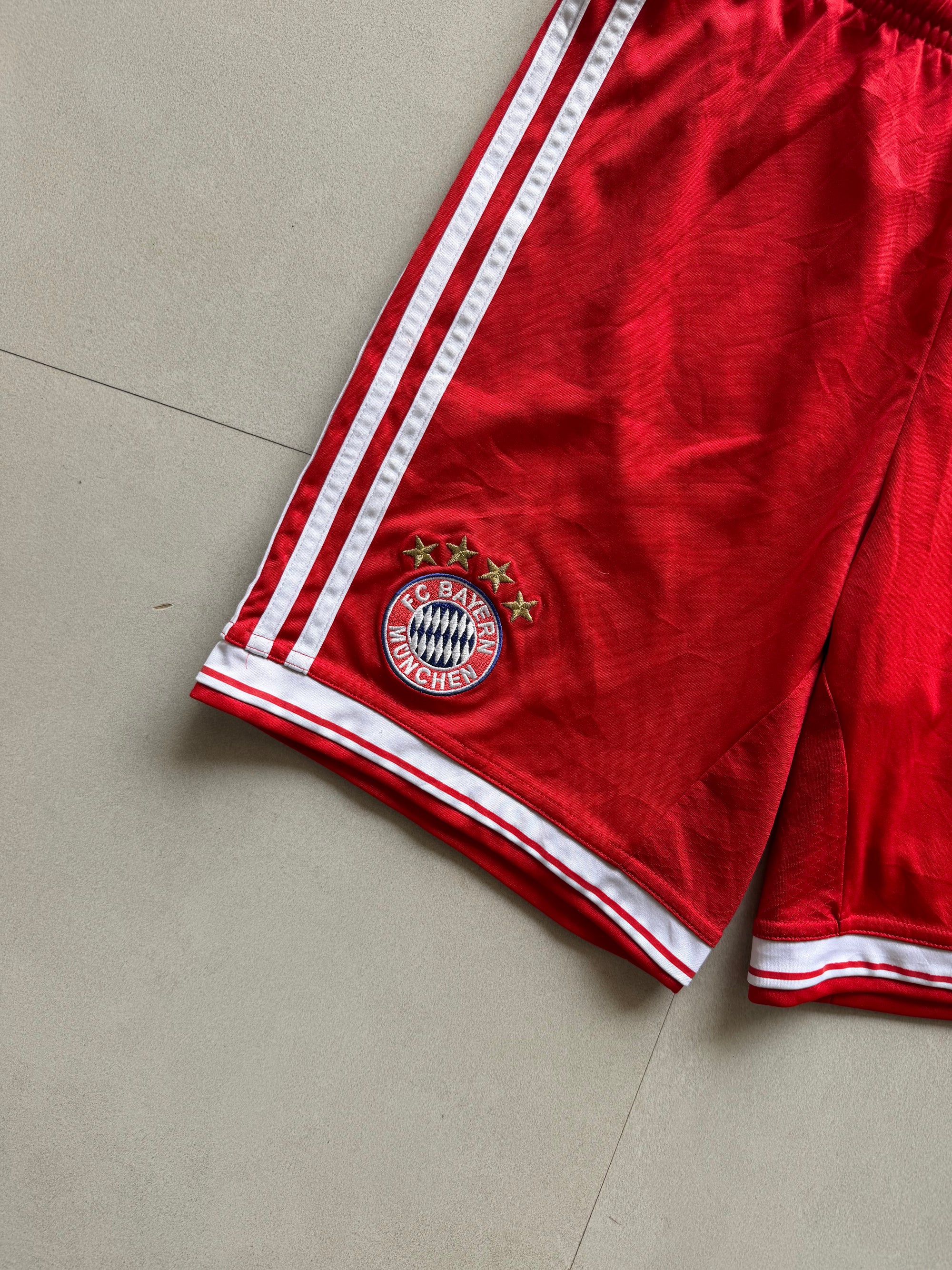 ADIDAS BAYERN SHORTS - S