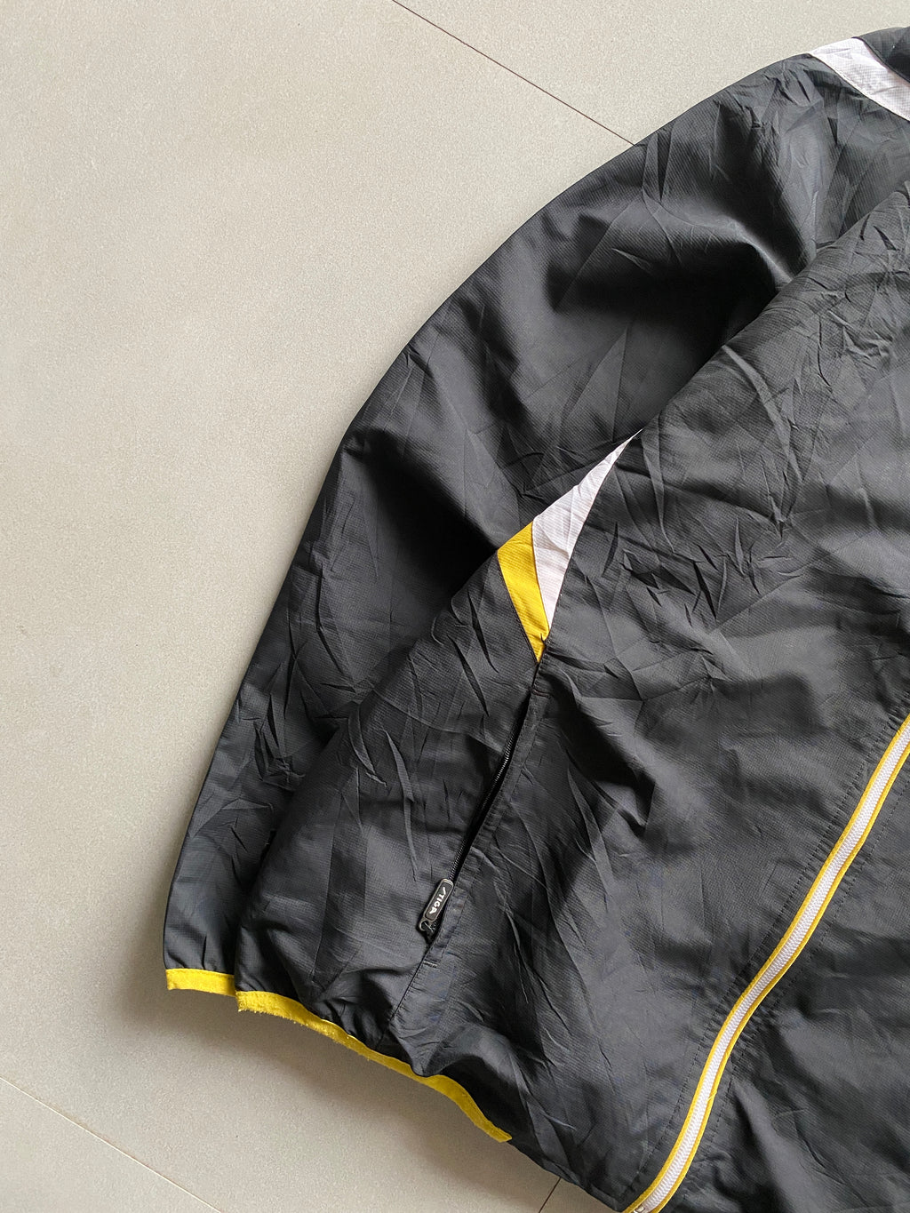 TIGA VINTAGE JACKET - M