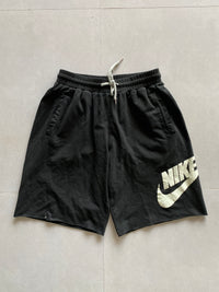 NIKE BIG LOGO SHORTS - S