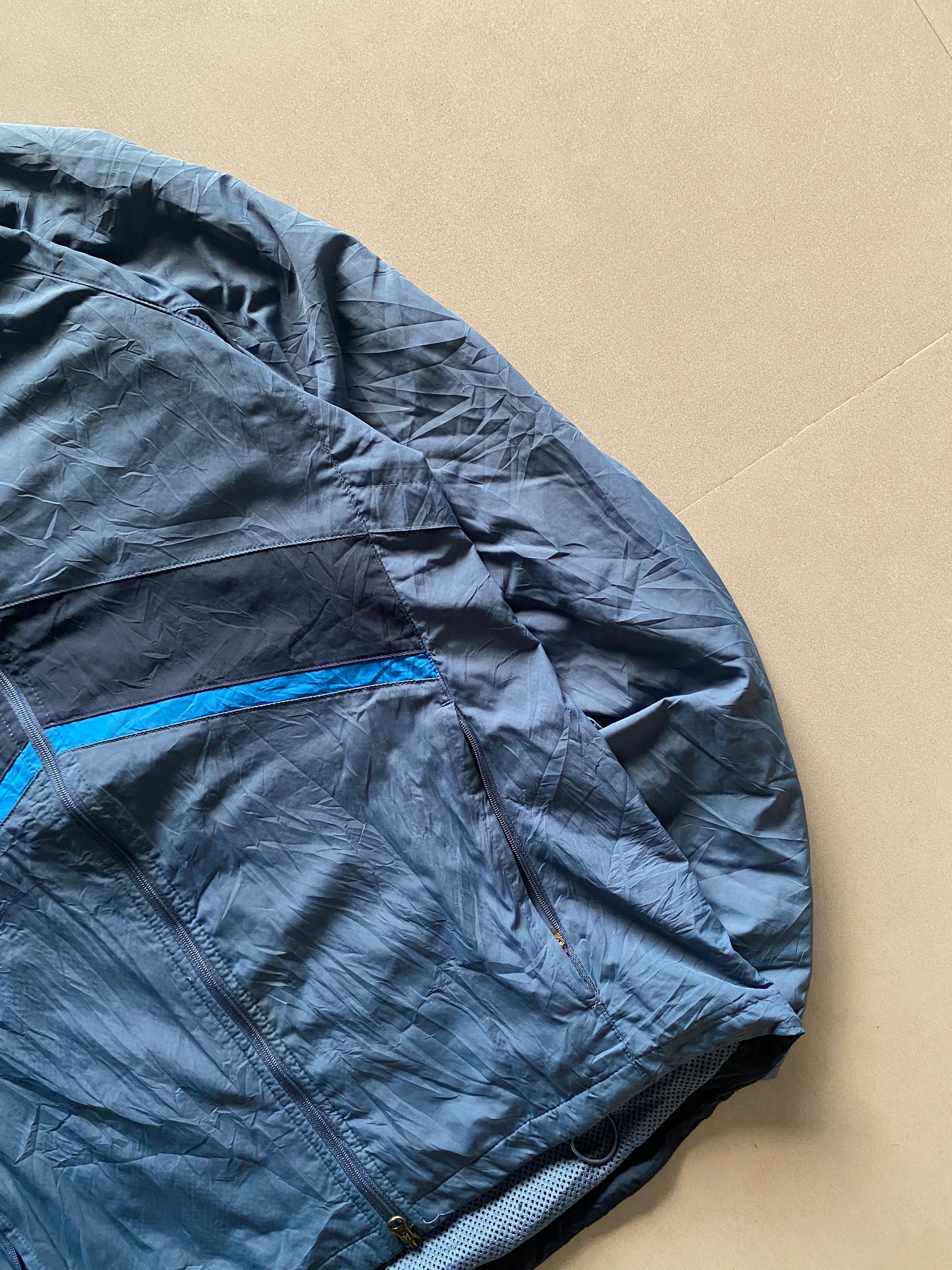 VINTAGE NIKE JACKET - M