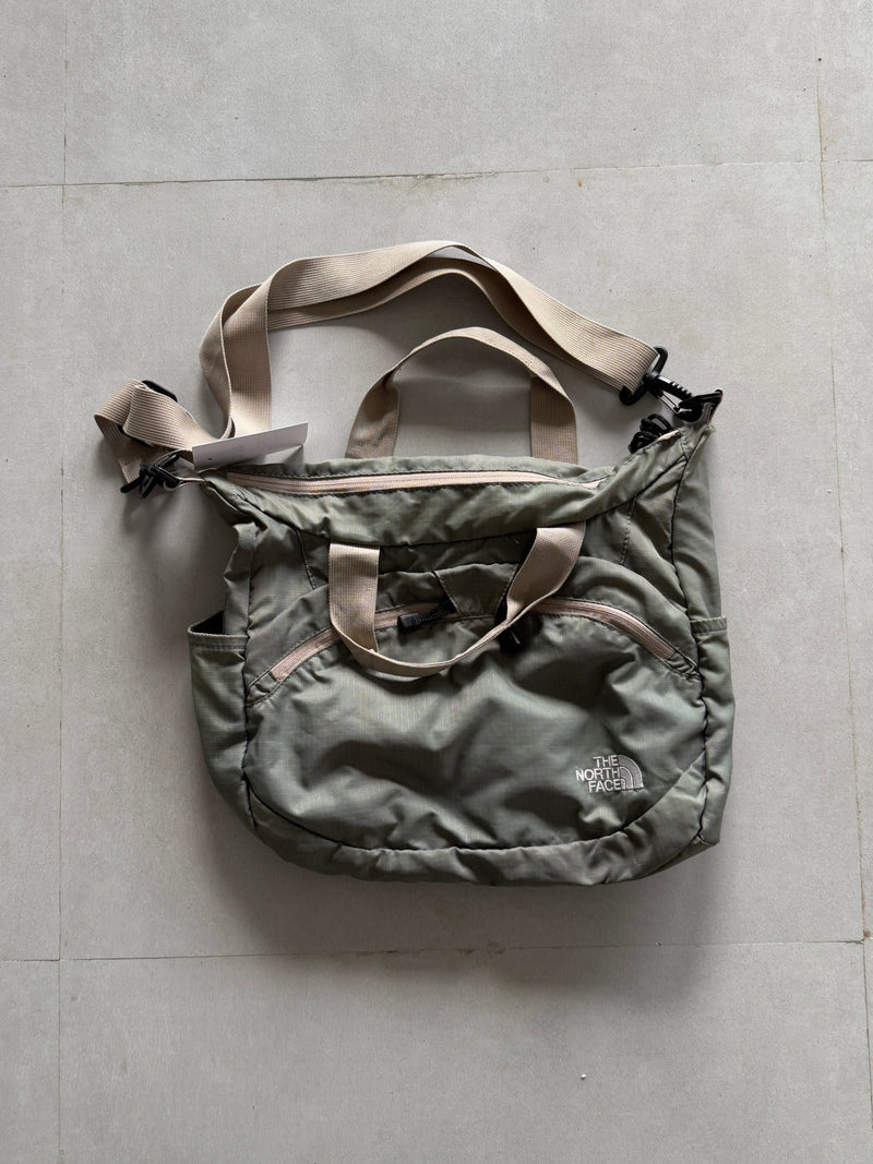 THE NORTH FACE SLING BAG
