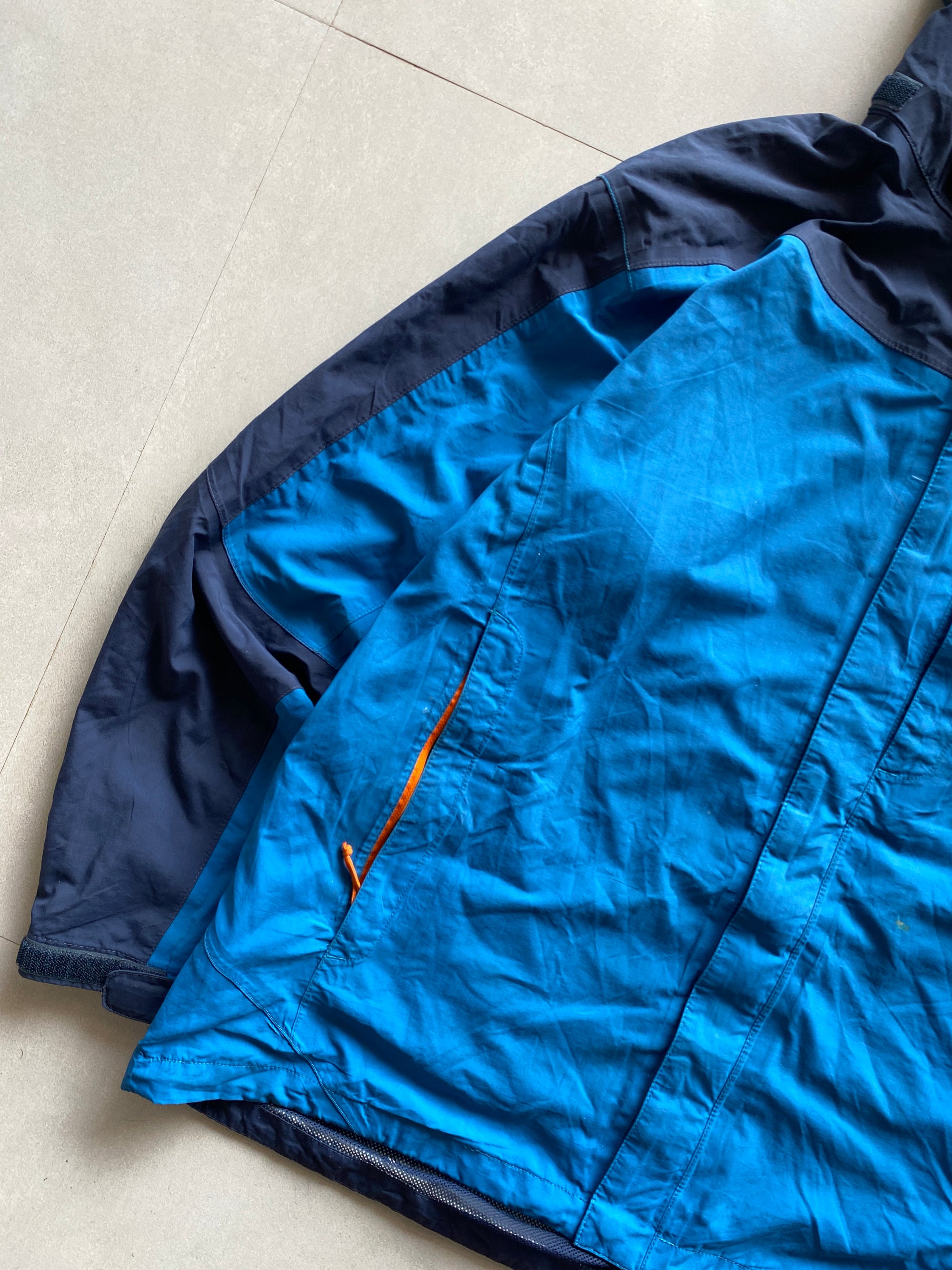 THE NORTH FACE HYVENT JACKET - XL