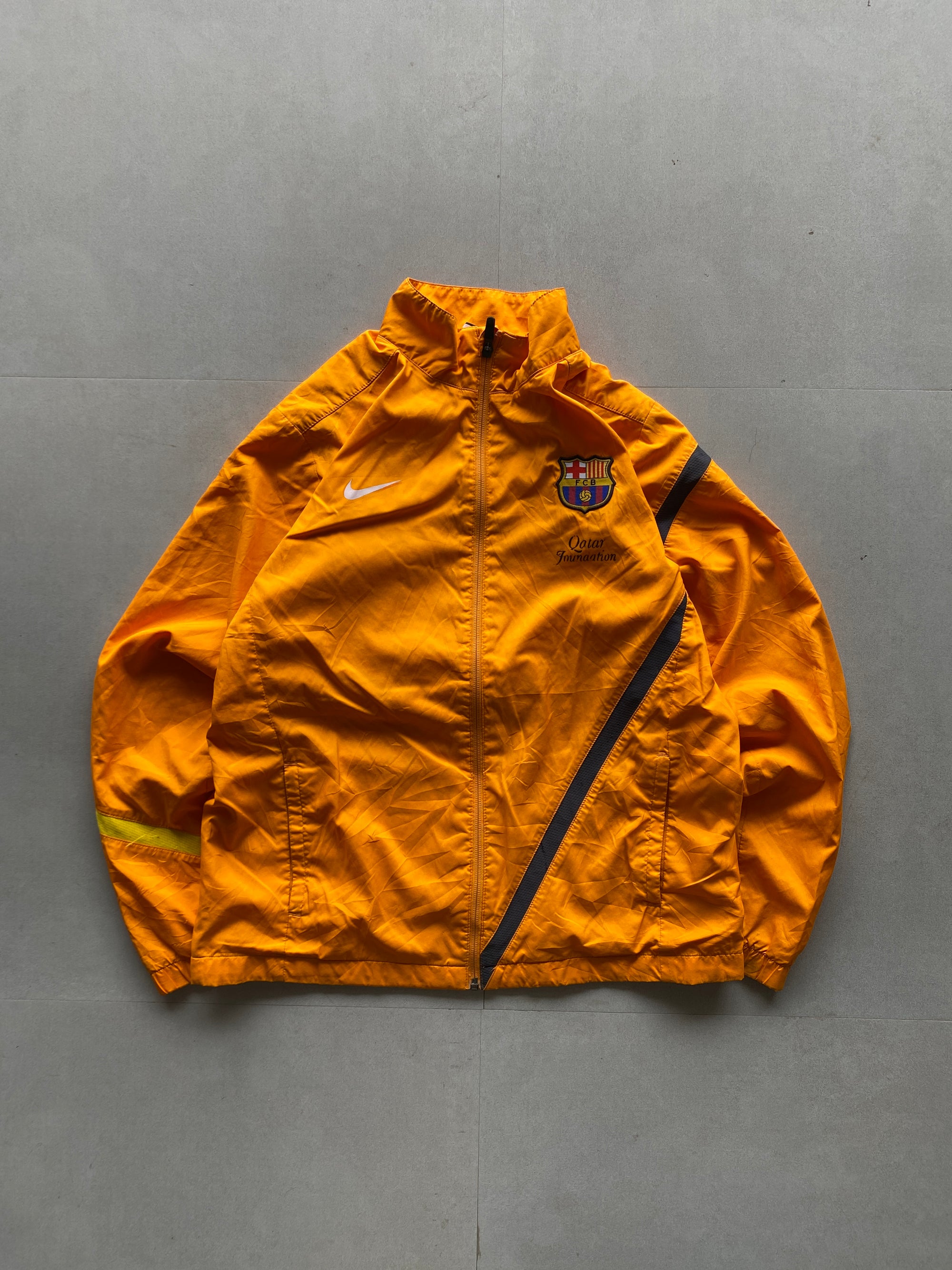 VINTAGE NIKE BARCELONA JACKET - M
