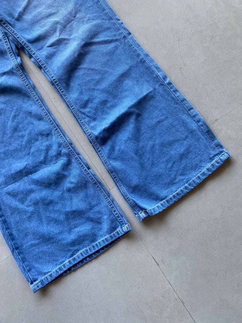 BOOT CUT  DENIM -
