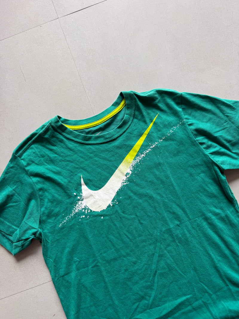 VINTAGE NIKE SWOOSH TEE -