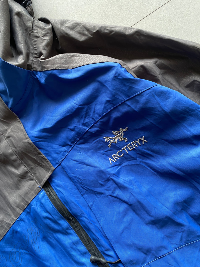 ARC’TERYX HOODED JACKET - XL