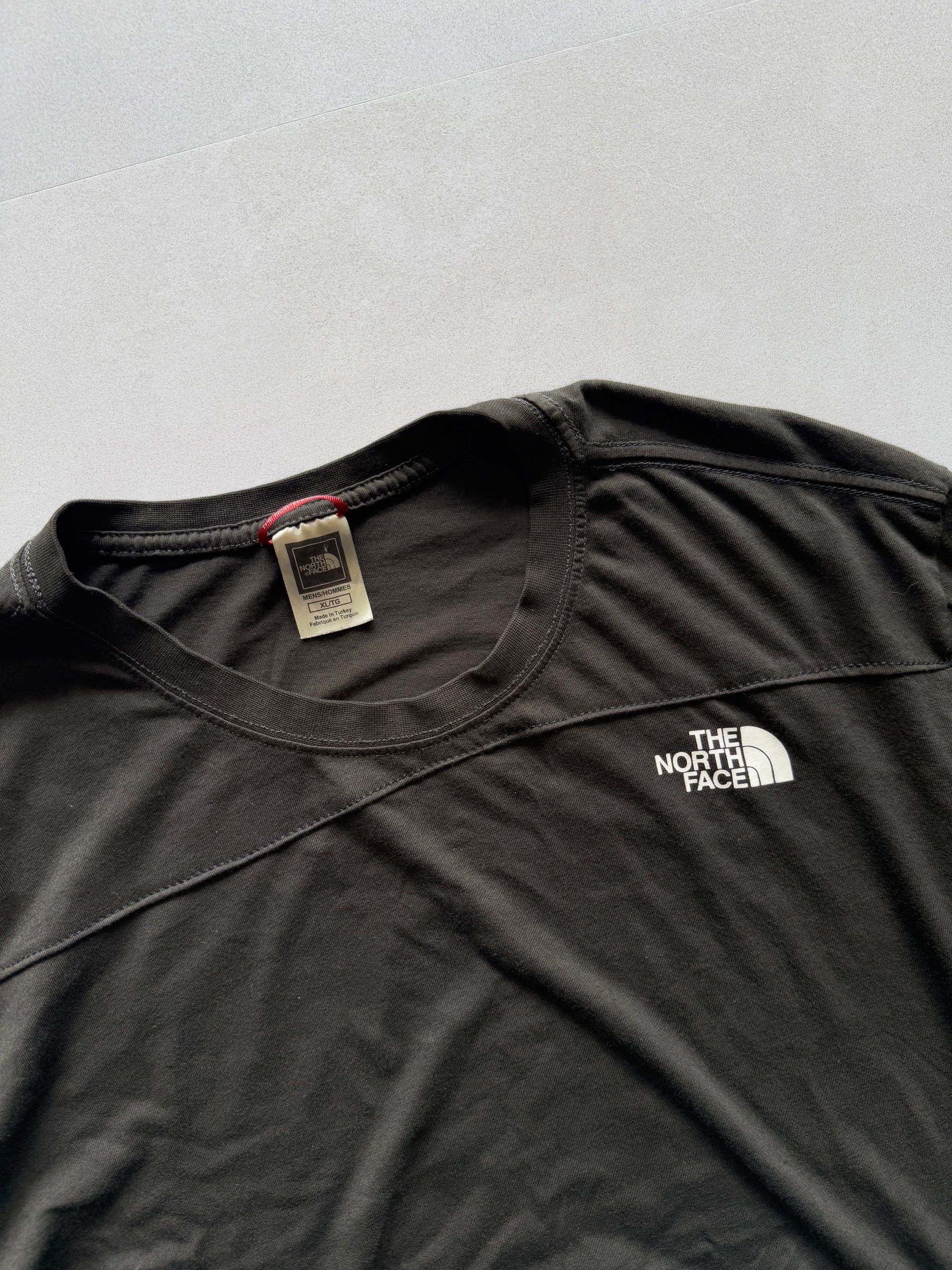 THE NORTH FACE GREEN FULL SLEEVE - L