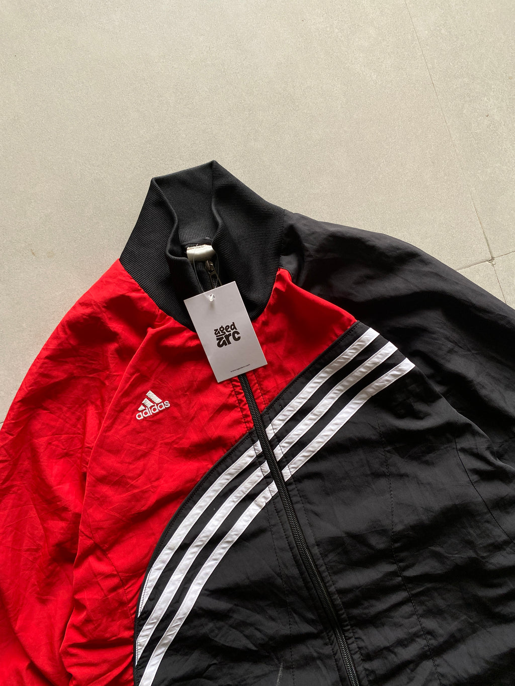 VINTAGE ADIDAS STRIPED JACKET - M