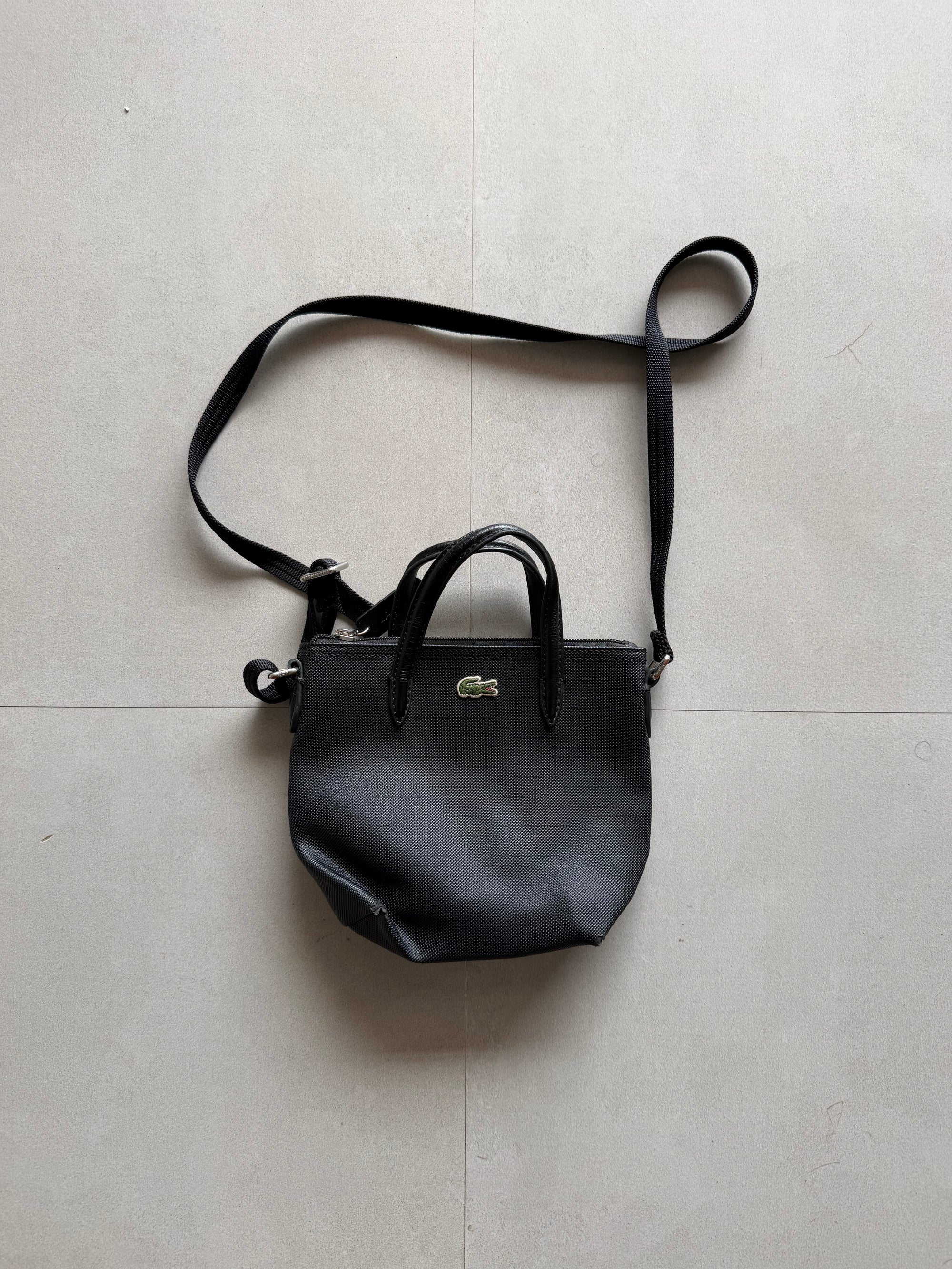 LACOSTE SLING BAG