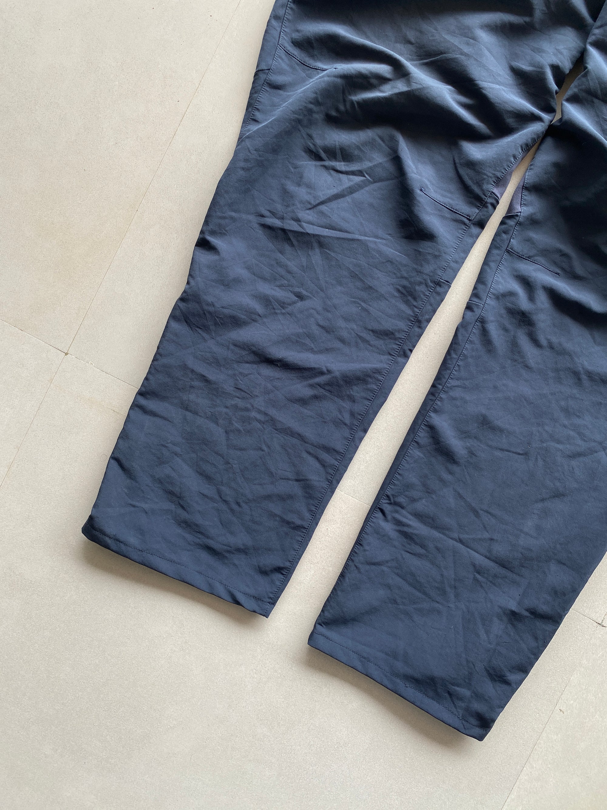 NIKE BRAZIL TRACK PANT - L