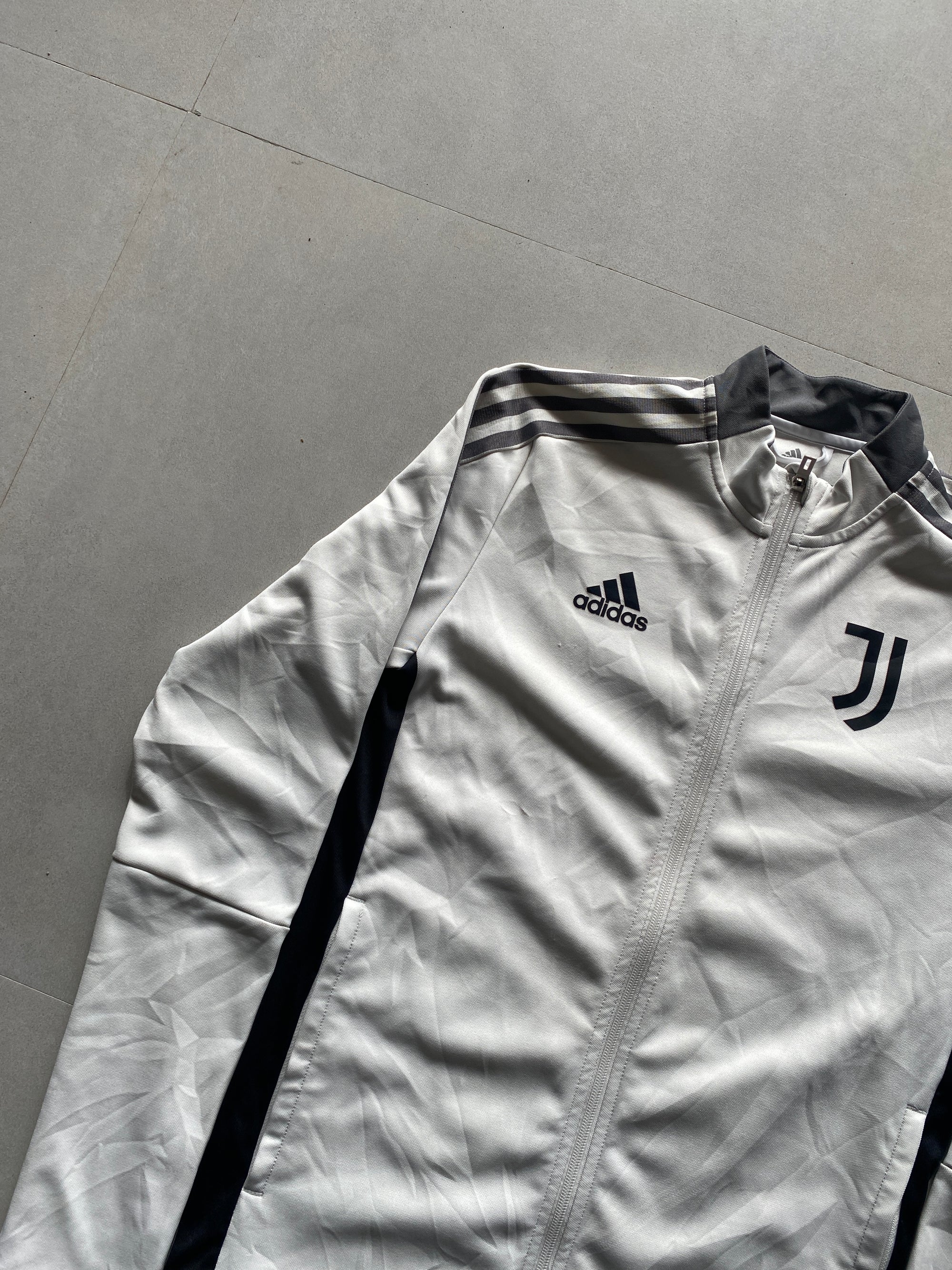 ADIDAS JUVENTUS TRACK JACKET - S