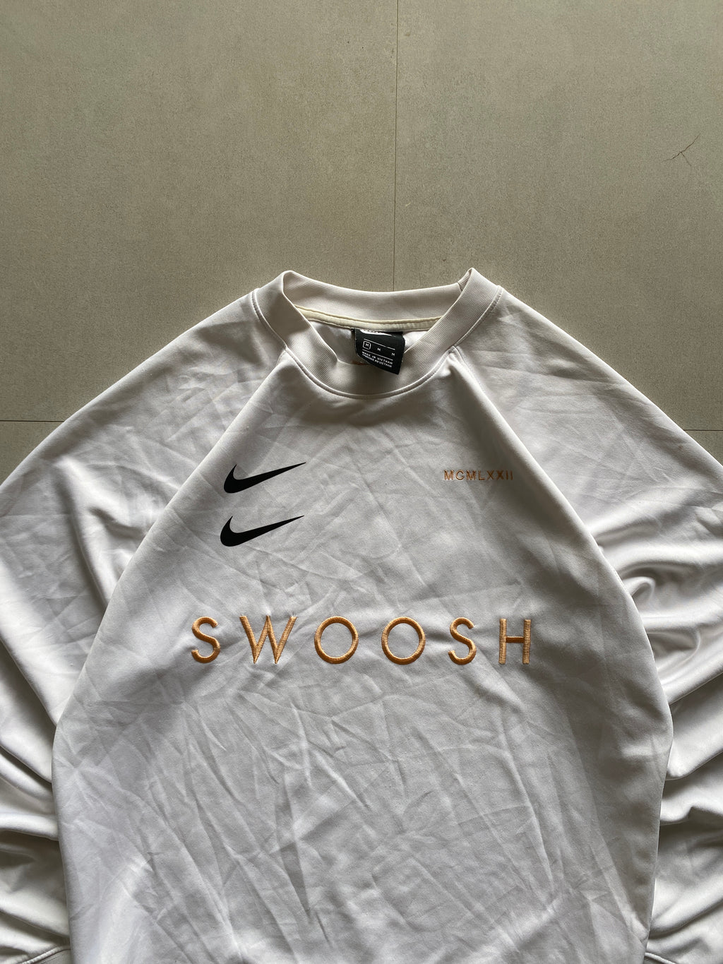 NIKE MULTI SWOOSH SWEATSHIRT - M