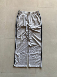ADIDAS BAGGY SWEATPANT - M