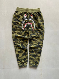 A BATHING APE SHARK SWEAT PANT - M - Aged Arc
