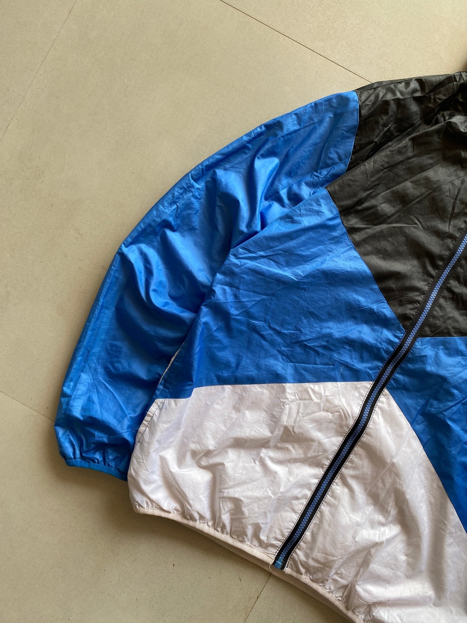 ADIDAS HOODED JACKET - L - Aged Arc
