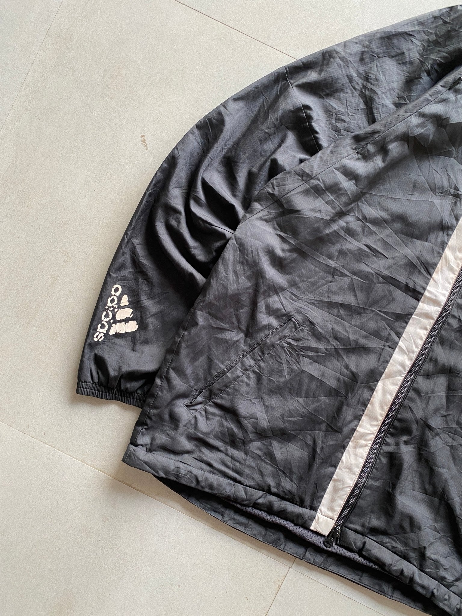 ADIDAS HOODED JACKET - XL - Aged Arc