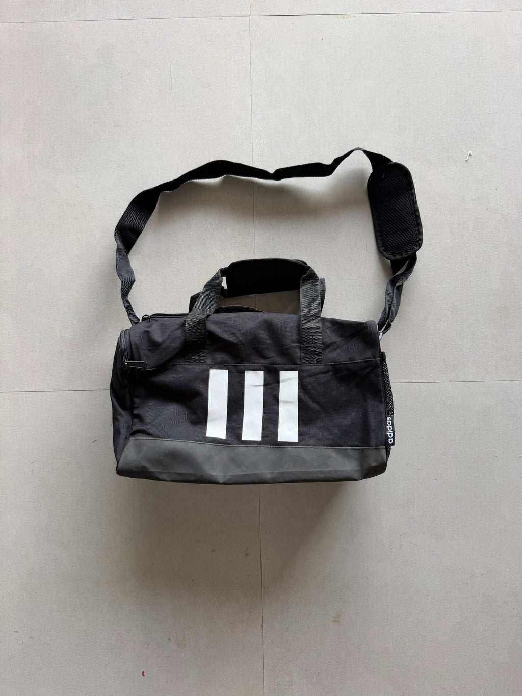 ADIDAS SHOULDER BAG - Aged Arc