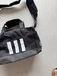 ADIDAS SHOULDER BAG - Aged Arc