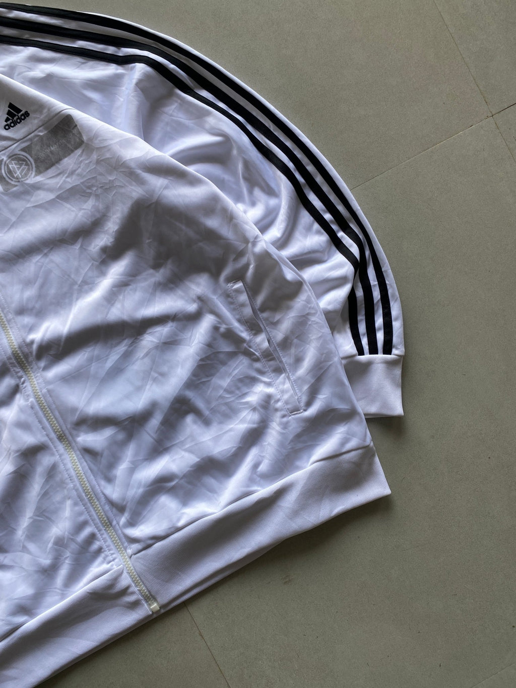 ADIDAS STRIPED JACKET - XXL - Aged Arc