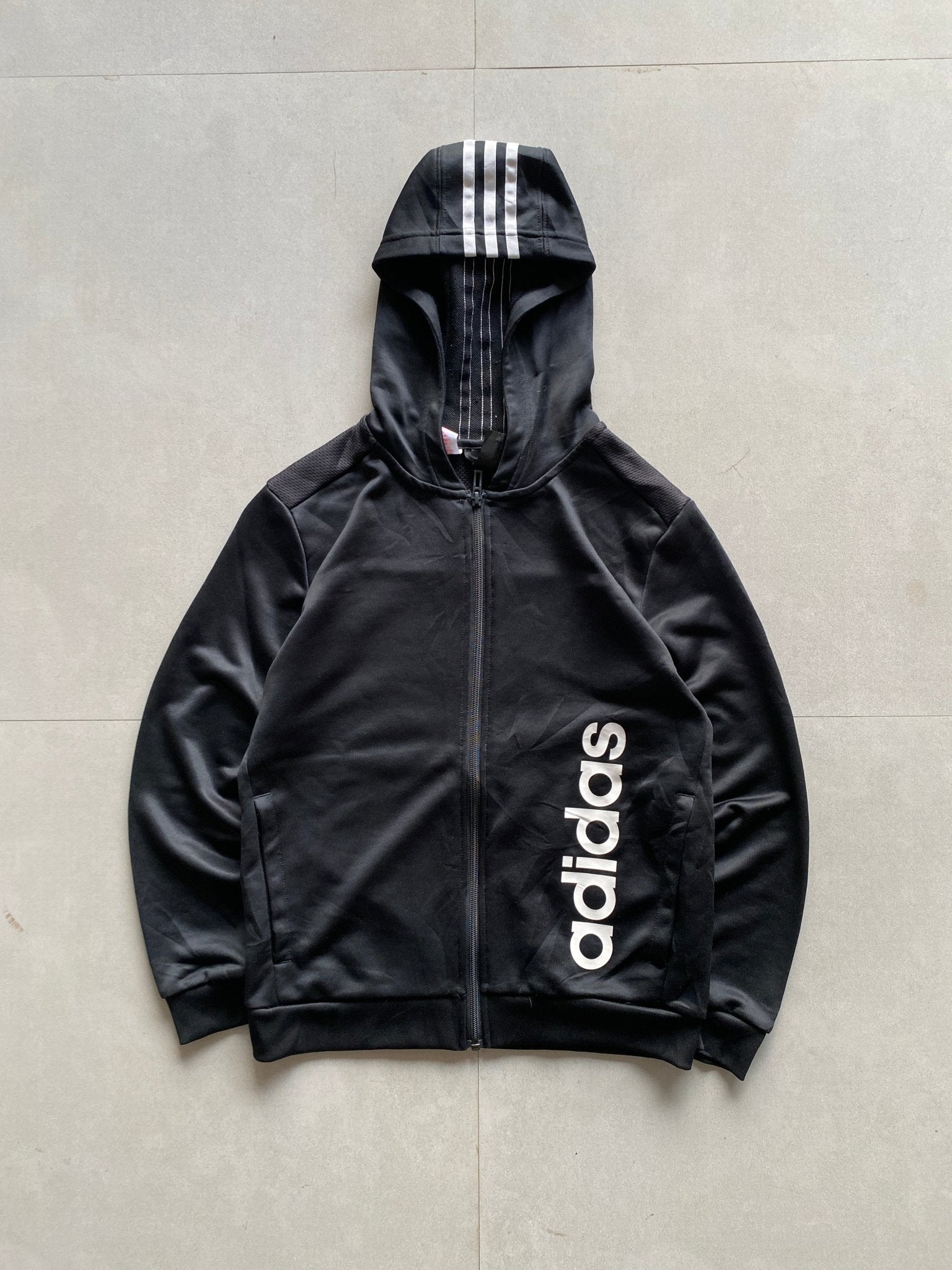 ADIDAS STRIPED SPELL OUT JACKET - XXS - Aged Arc