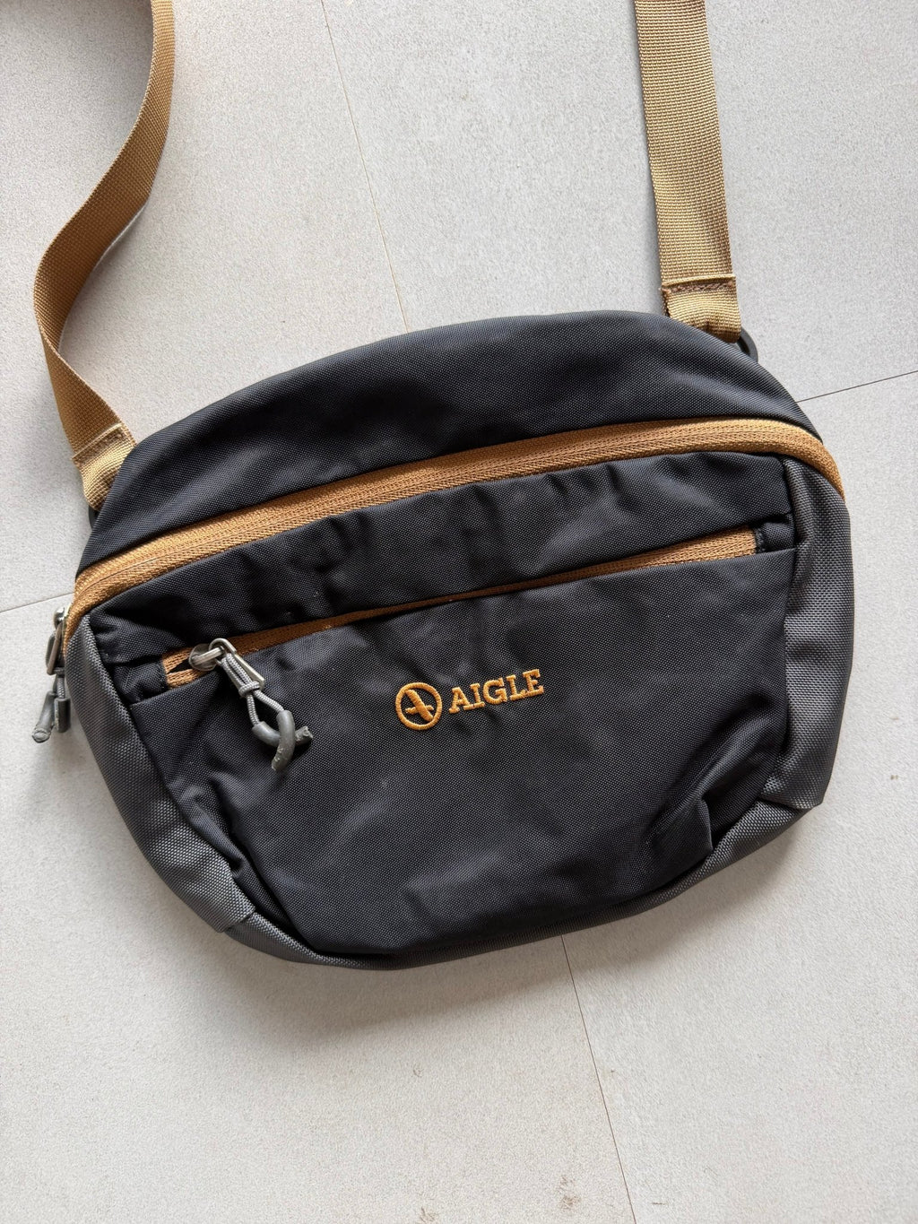 AIGLE SHOULDER BAG - Aged Arc
