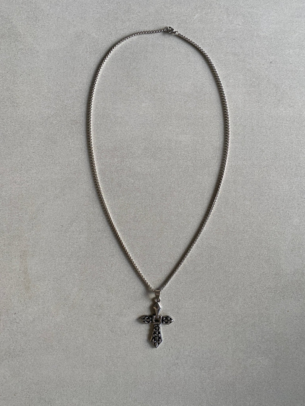AZITA GOTHIC CROSS PENDANT CHAIN - Aged Arc