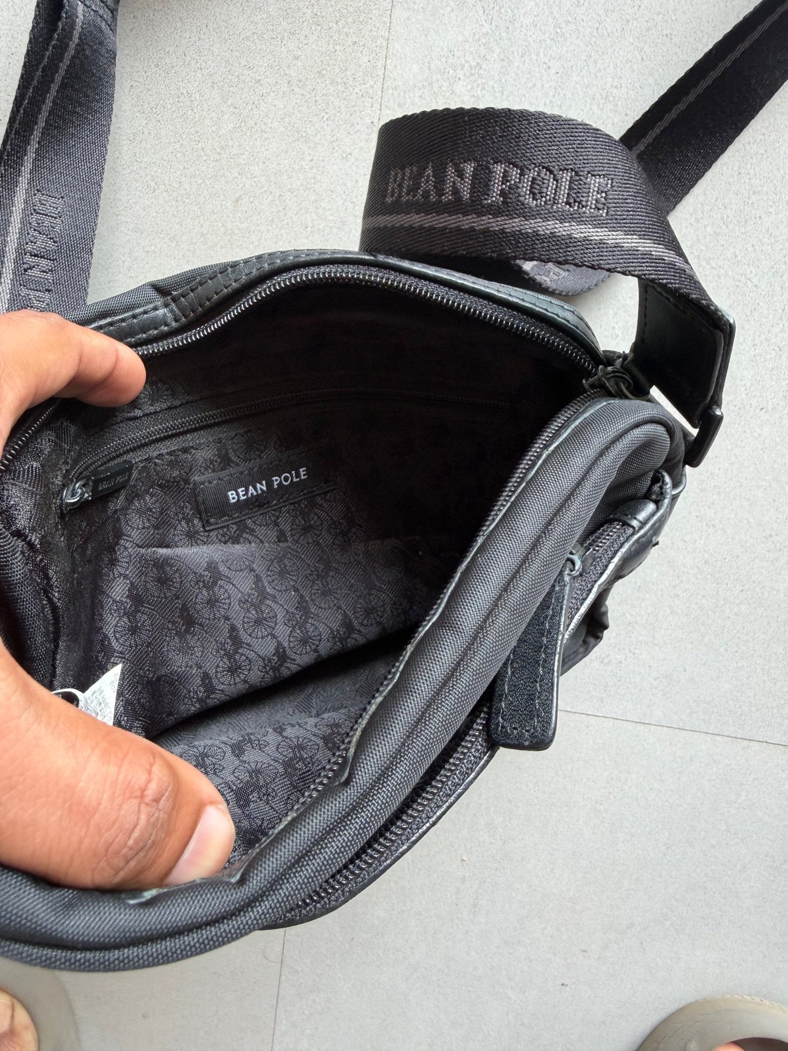 BEAN POLE SLING BAG - Aged Arc