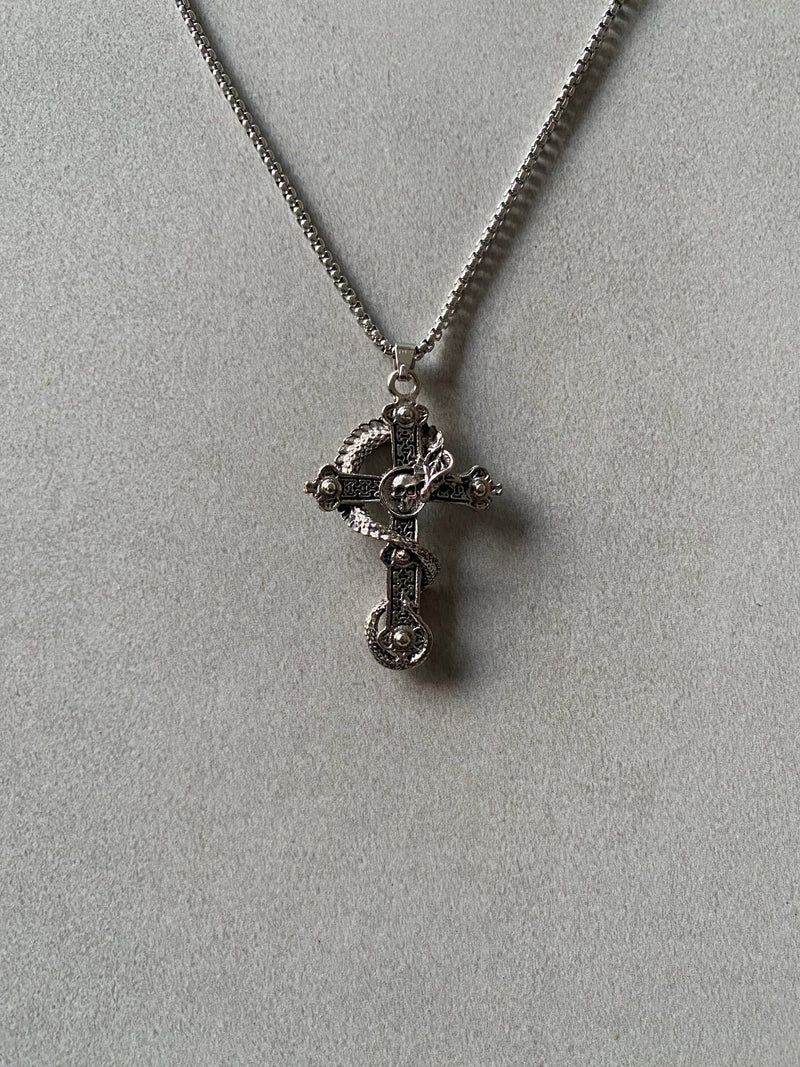 COBRA CROSS PENDANT CHAIN - Aged Arc