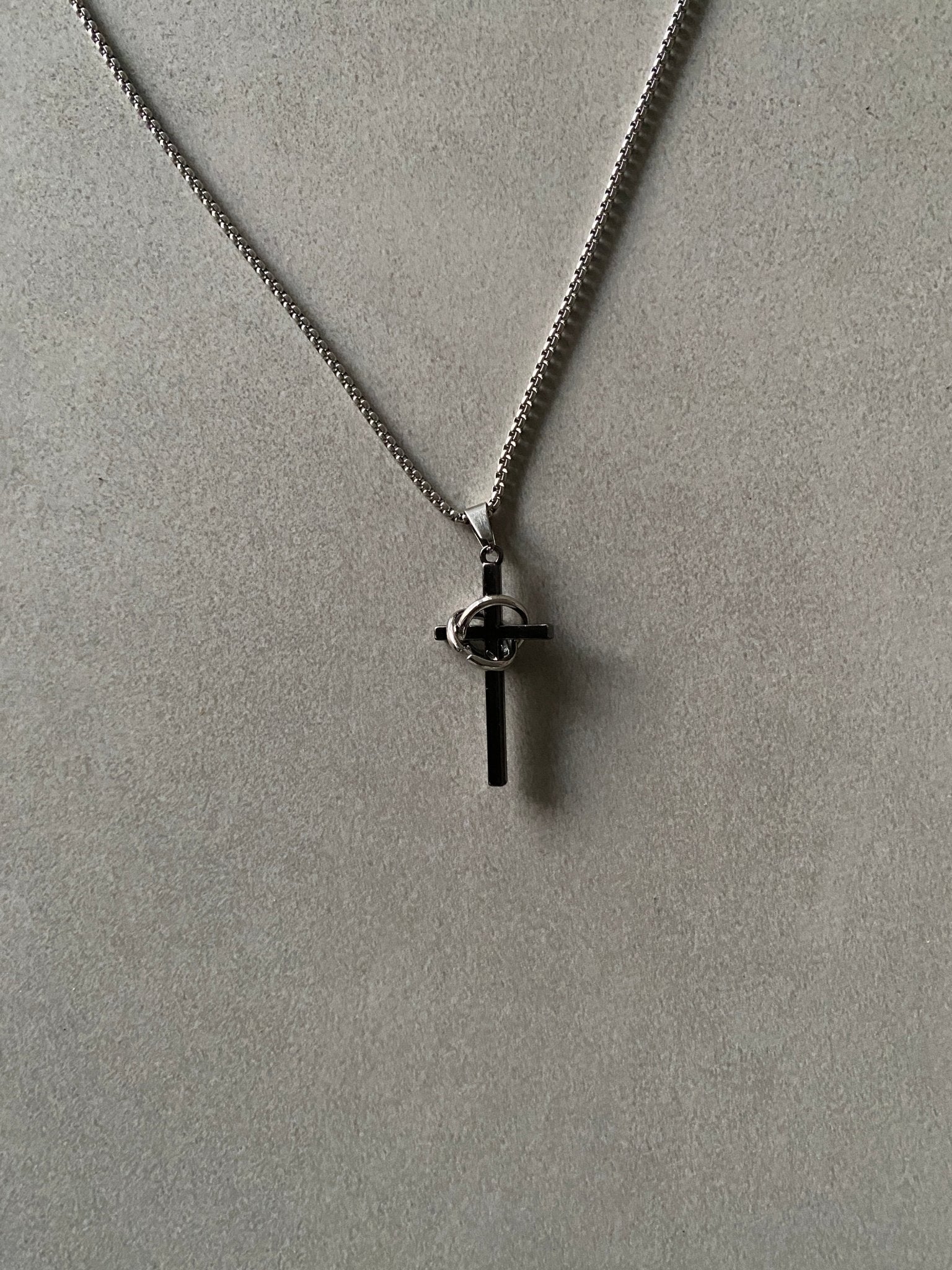 CROSS RING PENDANT CHAIN - Aged Arc