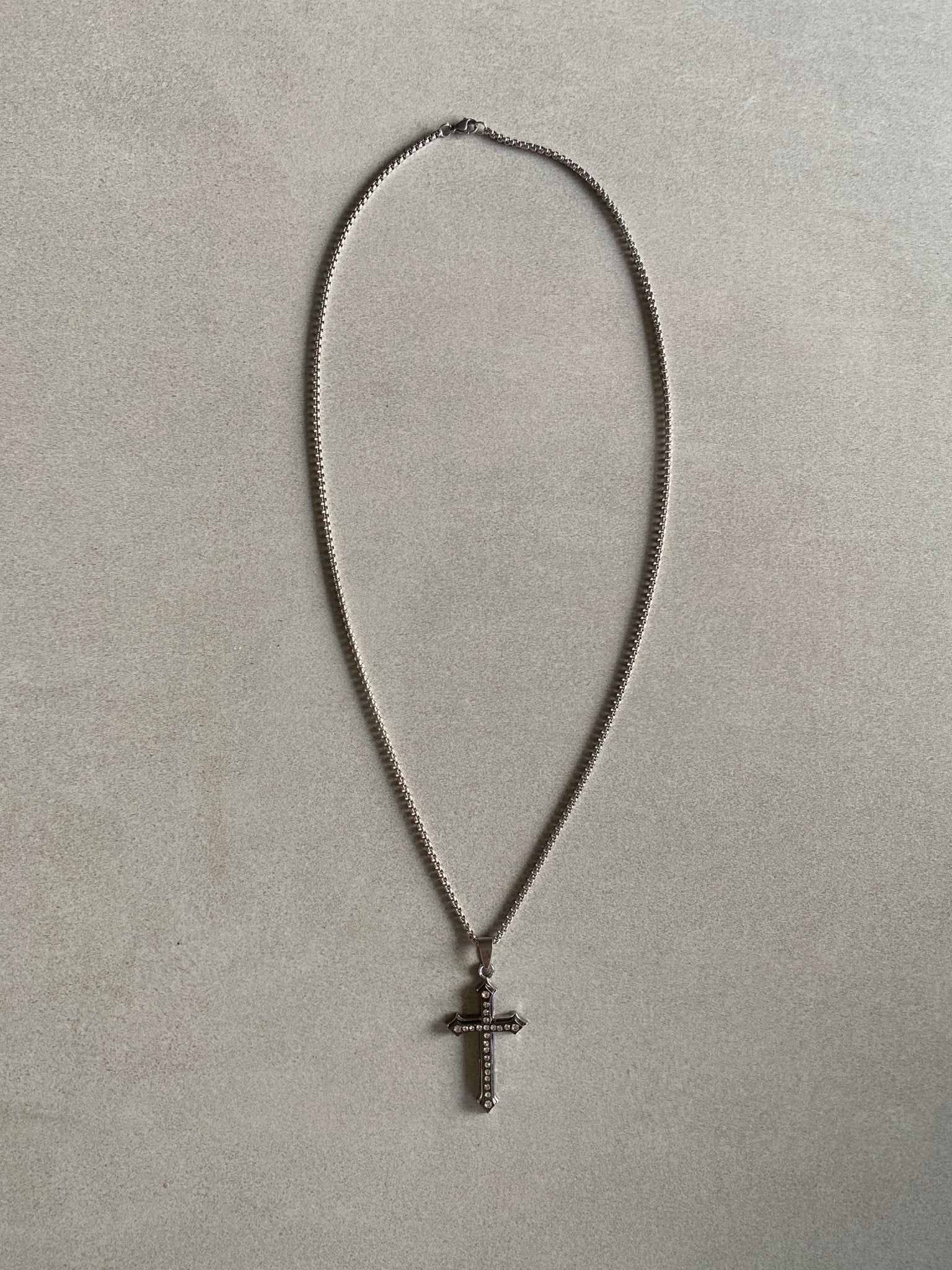 CRUCIFIX CROSS PENDANT CHAIN - Aged Arc