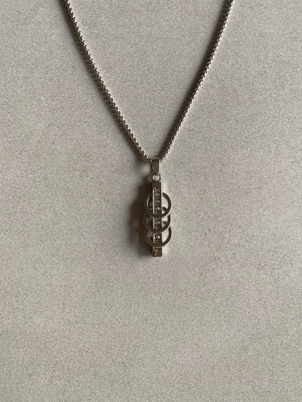 DIAMOND CIRCLE PENDANT CHAIN - Aged Arc